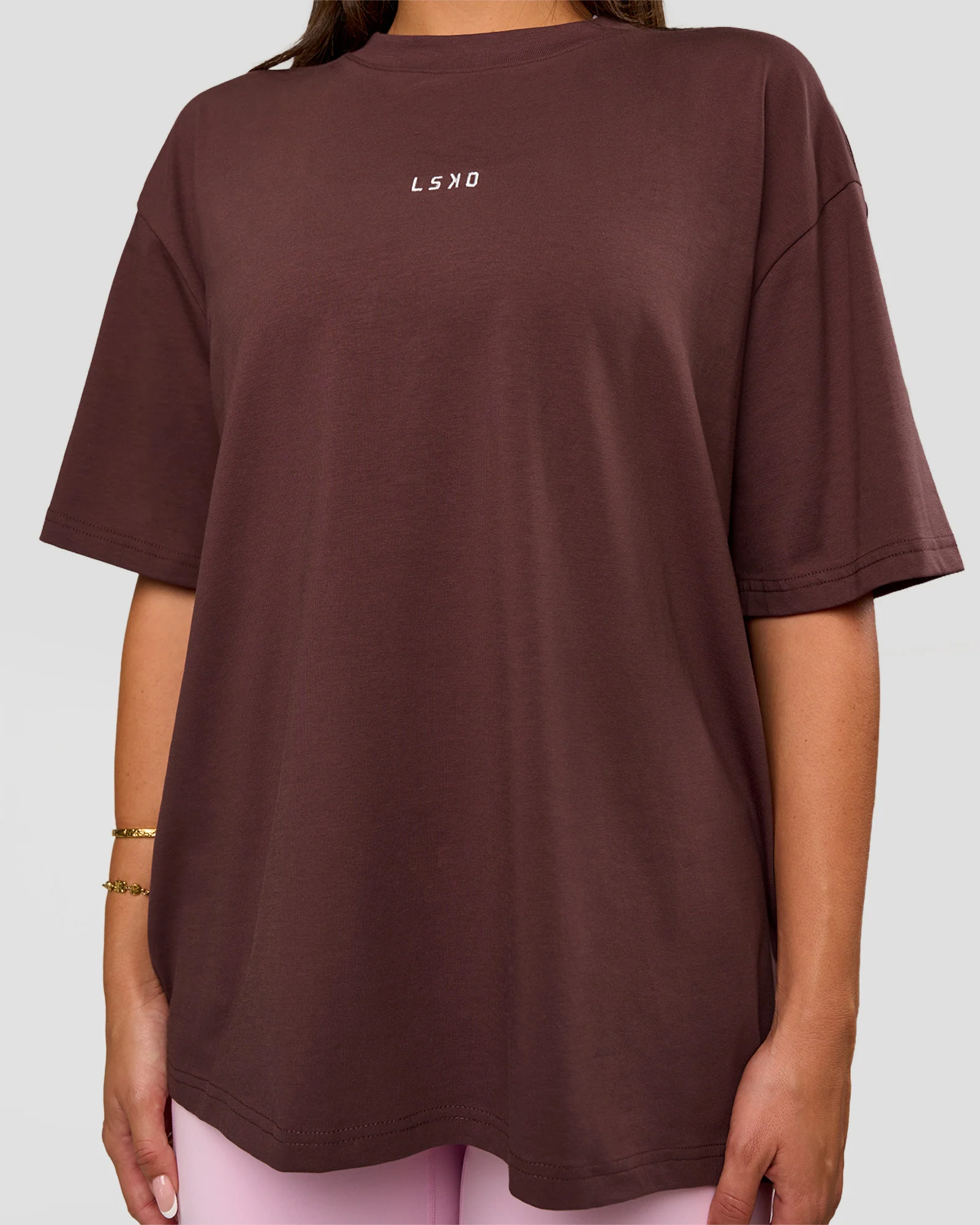 0-go-to-flxcotton-oversized-tee-cocoa-powder-white-4.webp Go-To FLXCotton Oversized Tee - Cocoa Powder-White