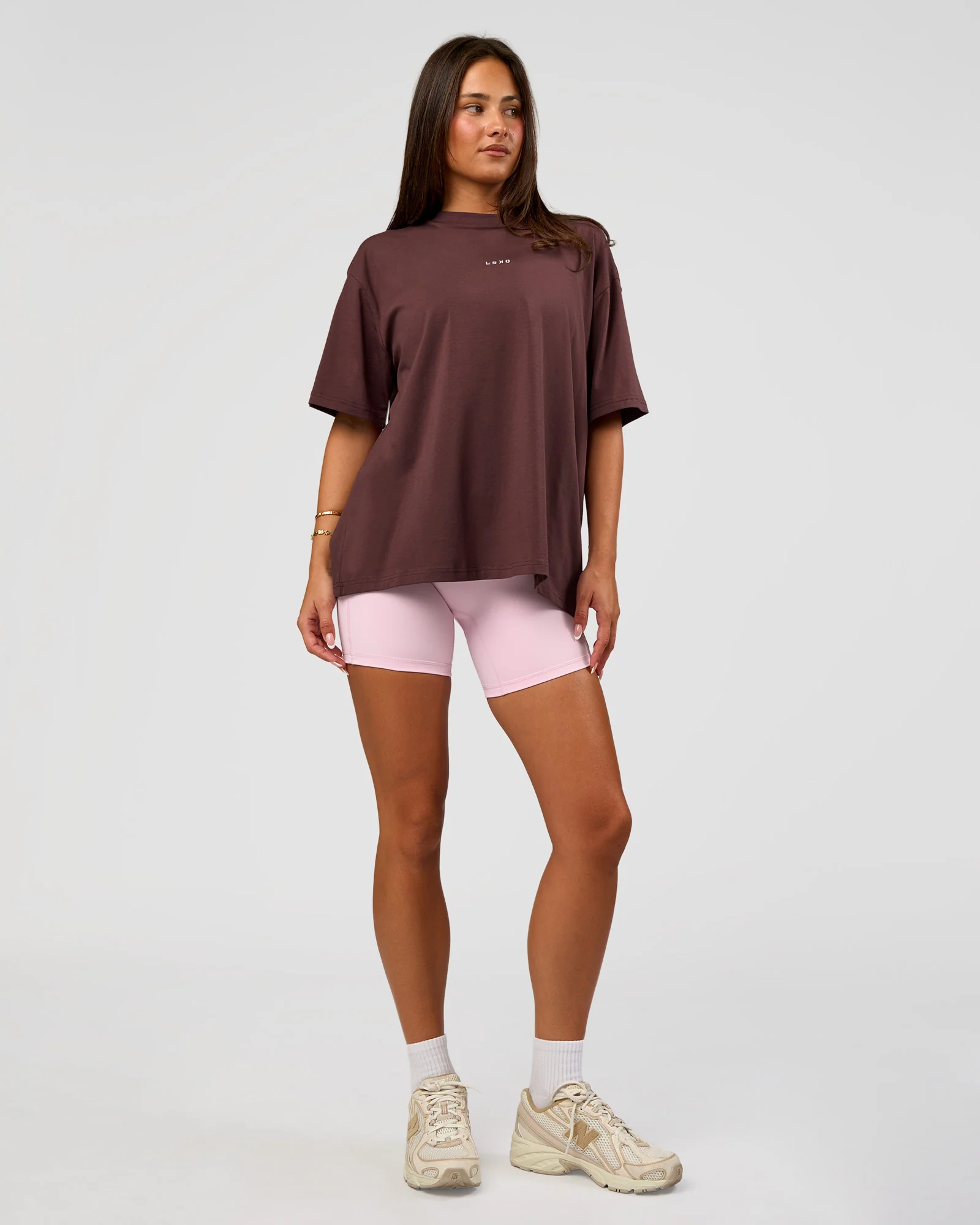 0-go-to-flxcotton-oversized-tee-cocoa-powder-white-5.webp Go-To FLXCotton Oversized Tee - Cocoa Powder-White