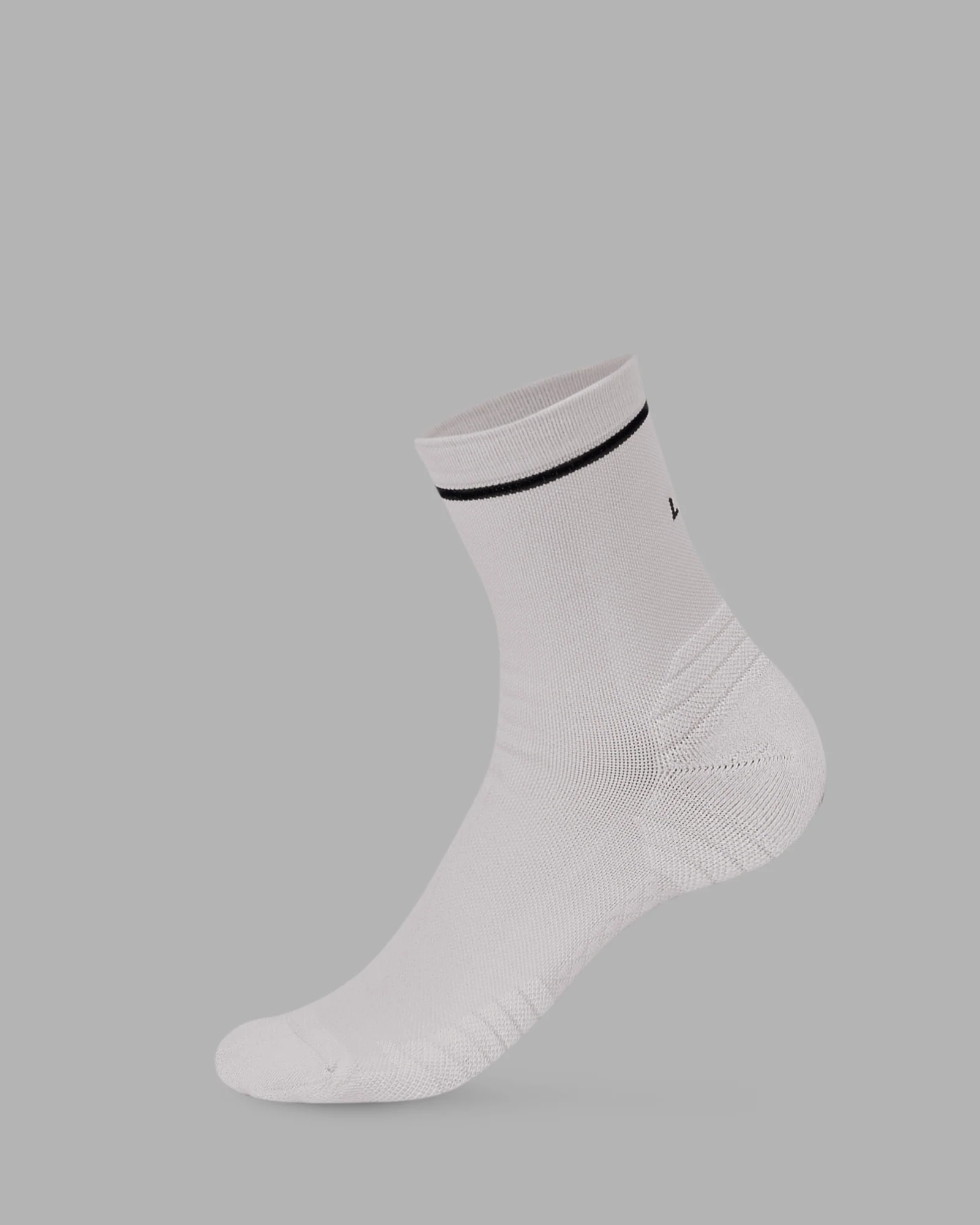 10018-fast-performance-quarter-socks-2.0-white-black-1.webp Fast Performance Quarter Socks 2.0 - White-Black