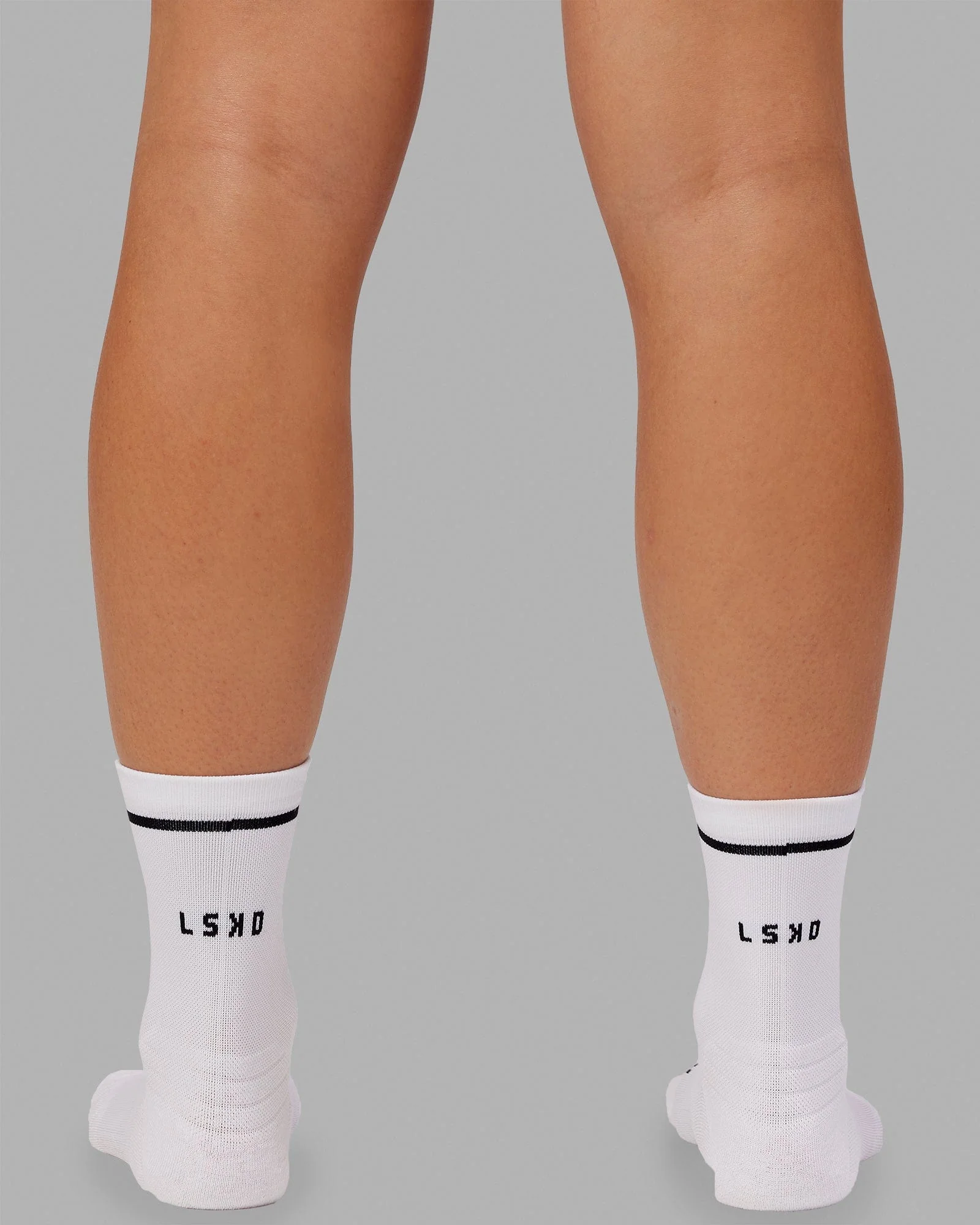 10018-fast-performance-quarter-socks-2.0-white-black-3.webp Fast Performance Quarter Socks 2.0 - White-Black