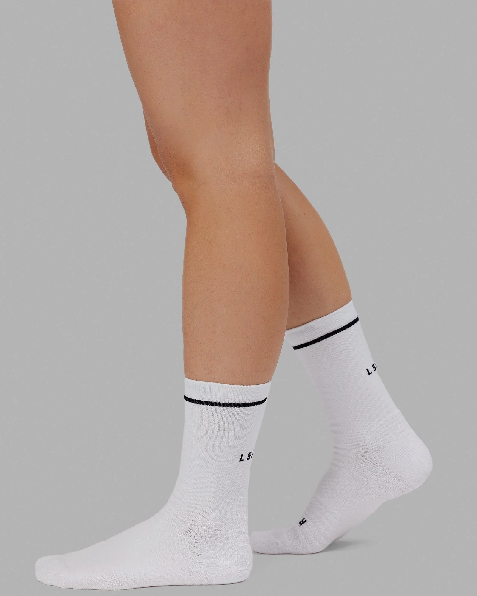 10023-fast-performance-crew-socks-2.0-white-black-2.webp Fast Performance Crew Socks 2.0 - White-Black