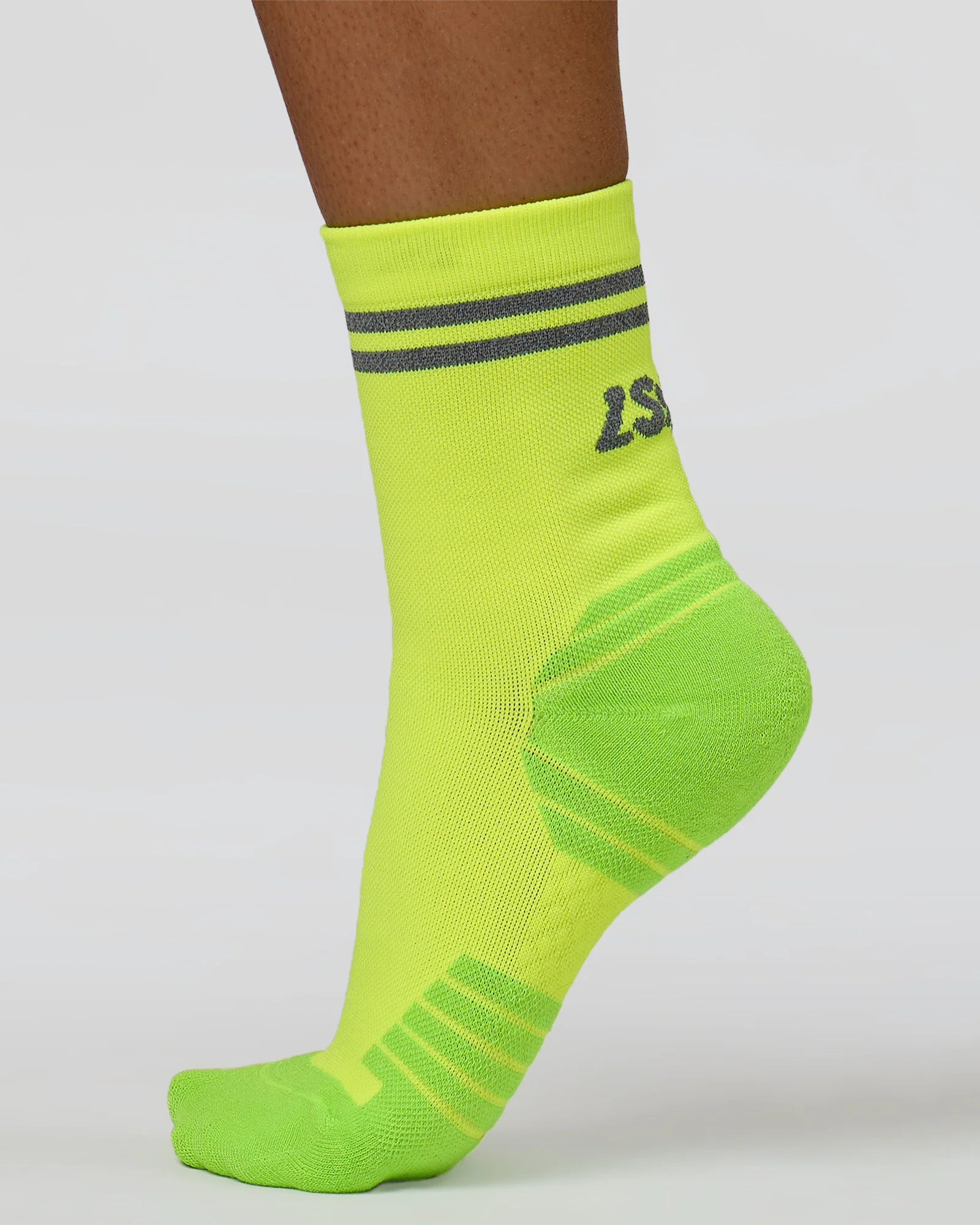10063-hype-performance-quarter-socks-lime-glo-reflective-2.webp Hype Performance Quarter Socks - Lime Glo-Reflective