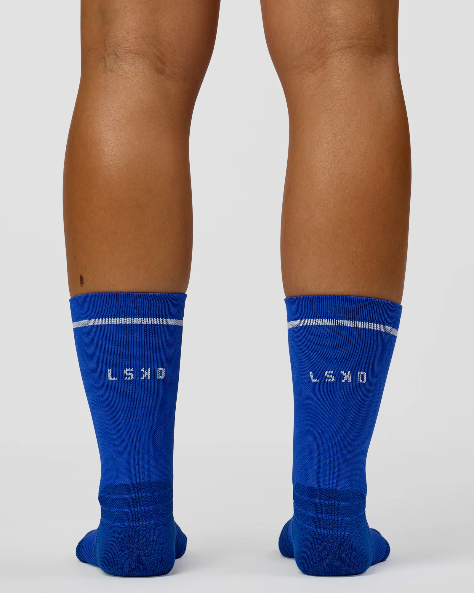 10068-fast-performance-crew-socks-2.0-electric-indigo-white-4.webp Fast Performance Crew Socks 2.0 - Electric Indigo-White