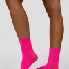 10073-race-performance-quarter-socks-neon-pink-reflective-2.webp Race Performance Quarter Socks - Neon Pink-Reflective