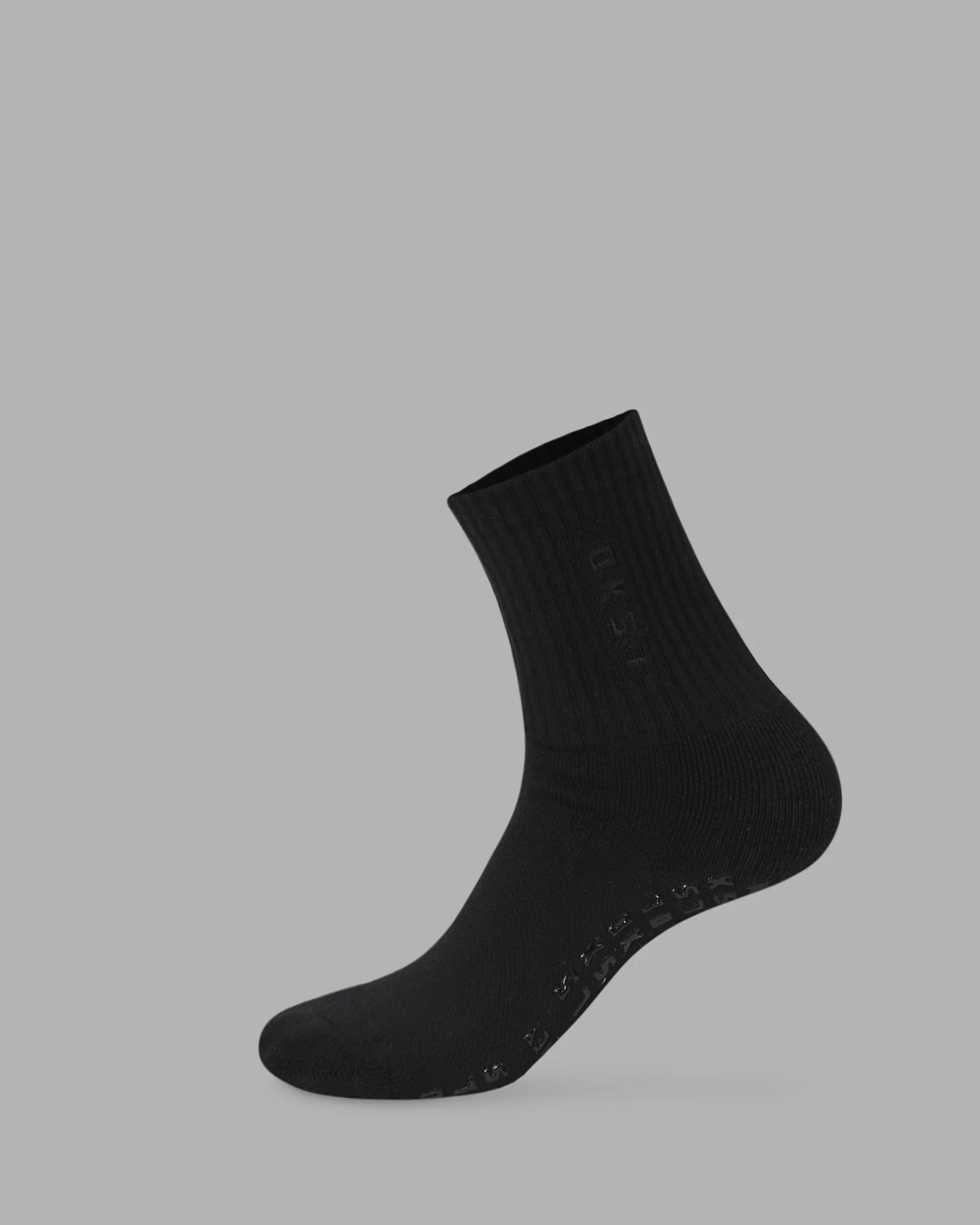 10098-signal-pilates-crew-grip-socks-2.0-black-black-1.webp Signal Pilates Crew Grip Socks 2.0 - Black-Black