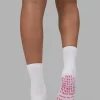 10107-signal-pilates-crew-grip-socks-2.0-white-ultra-pink-3.webp Signal Pilates Crew Grip Socks 2.0 - White-Ultra Pink