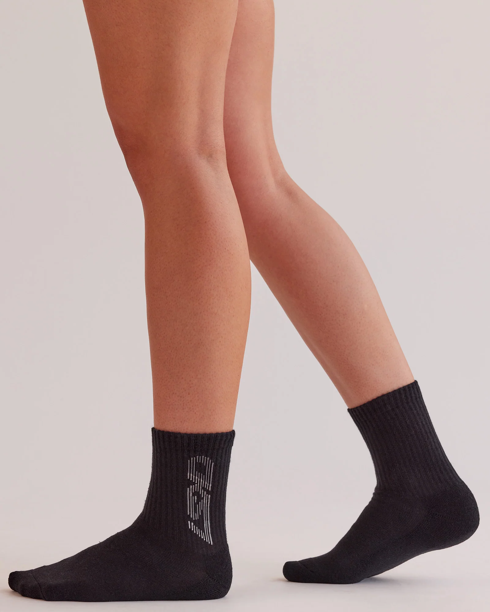 10162-rally-quarter-socks-3-pack-box-white-black-marshmallow-3.webp Rally Quarter Socks 3 Pack Box - White-Black-Marshmallow