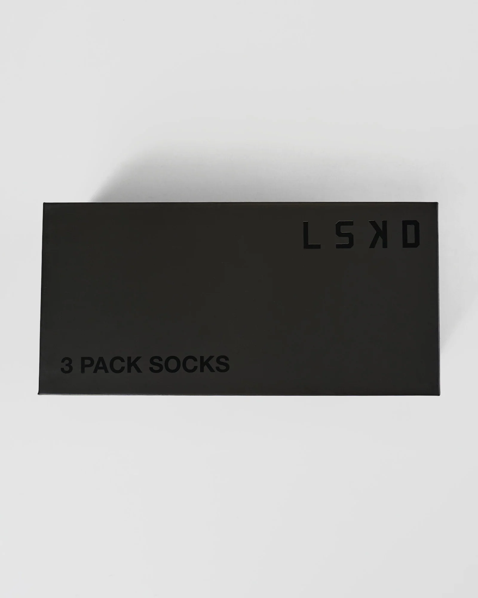 10167-endurance-crew-socks-3-pack-box-white-black-chocolate-martini-7.webp Endurance Crew Socks 3 Pack Box - White-Black-Chocolate Martini