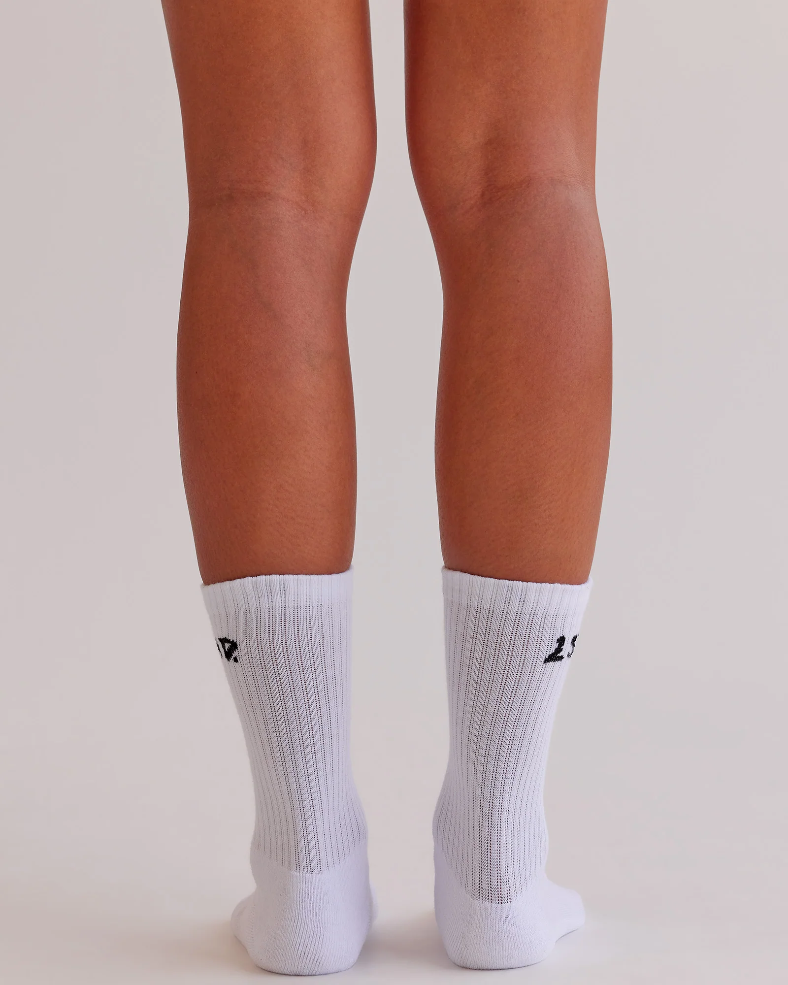 10167-endurance-crew-socks-3-pack-box-white-black-chocolate-martini-8.webp Endurance Crew Socks 3 Pack Box - White-Black-Chocolate Martini