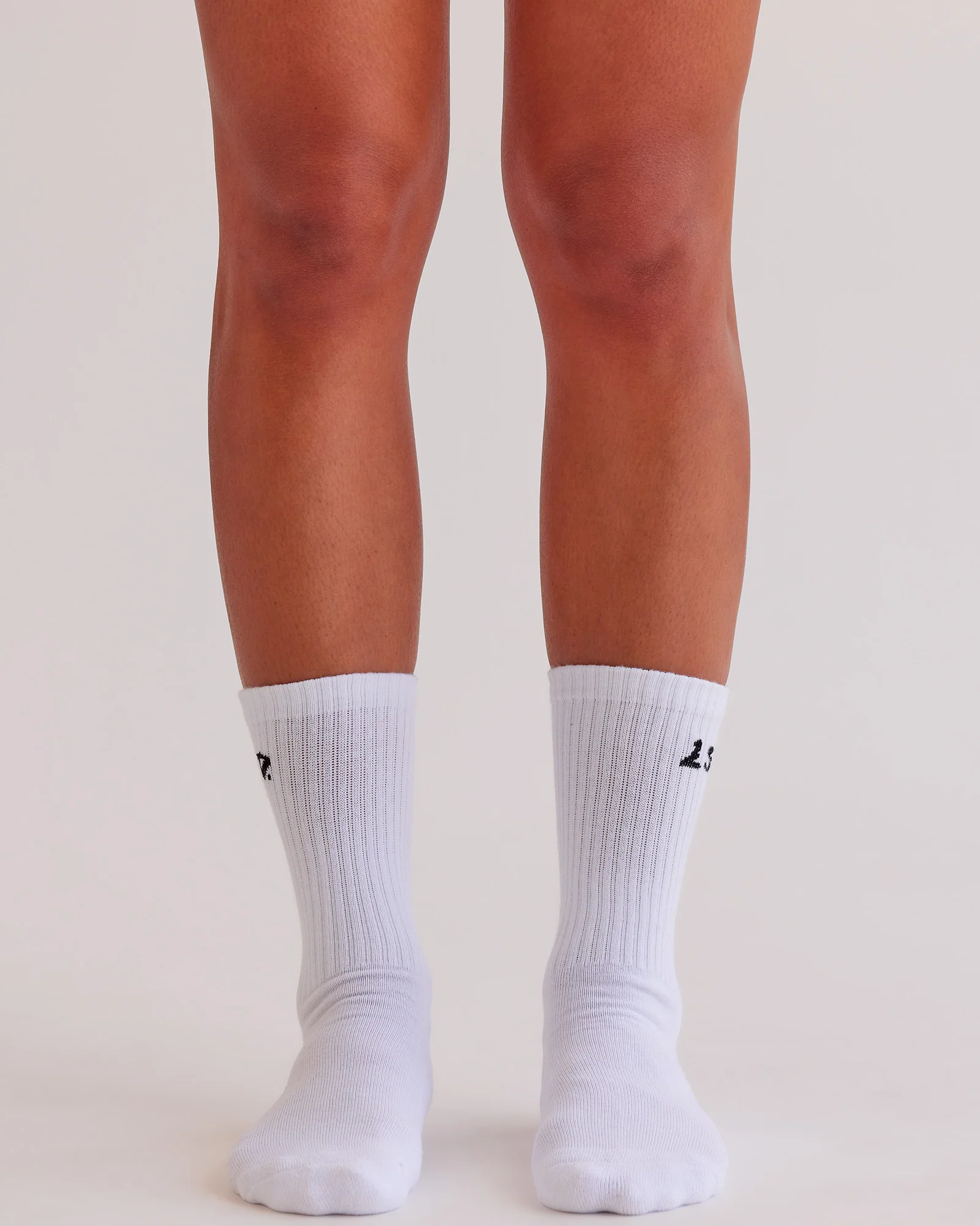10167-endurance-crew-socks-3-pack-box-white-black-chocolate-martini-9.webp Endurance Crew Socks 3 Pack Box - White-Black-Chocolate Martini