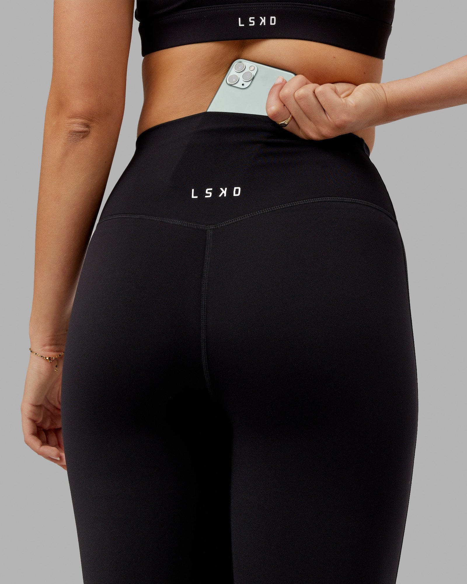 Elixir Ultra High-Rise 3/4 Legging - Black