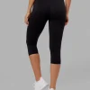 Elixir Ultra High-Rise 3/4 Legging - Black