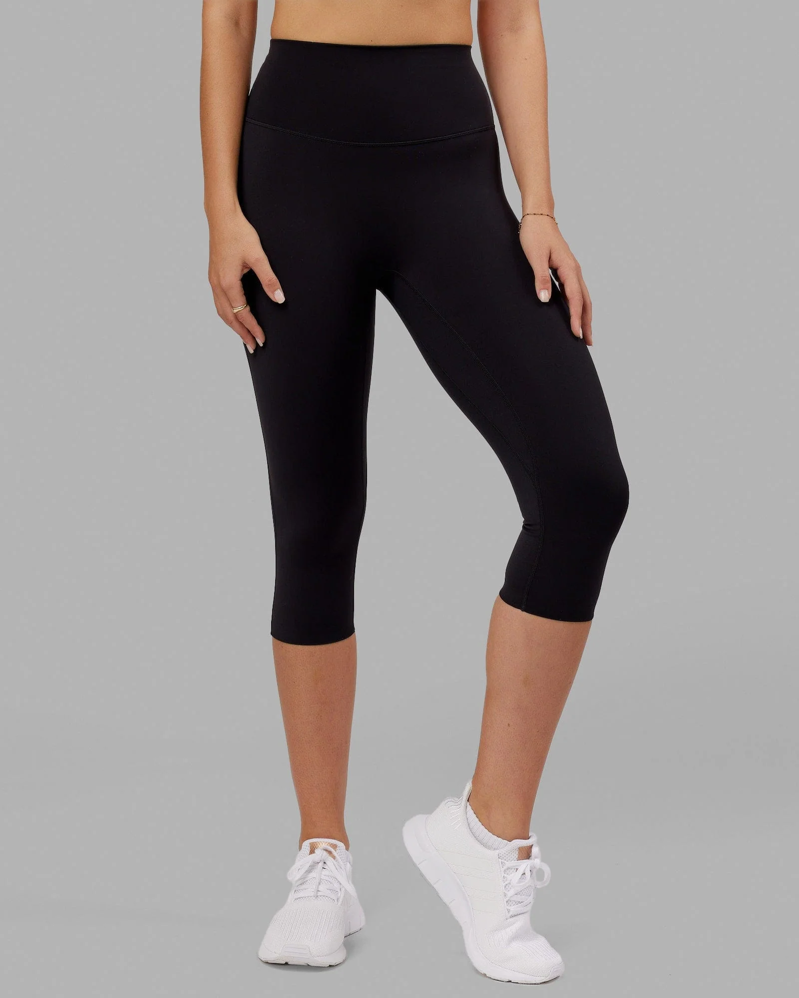 Elixir Ultra High-Rise 3/4 Legging - Black