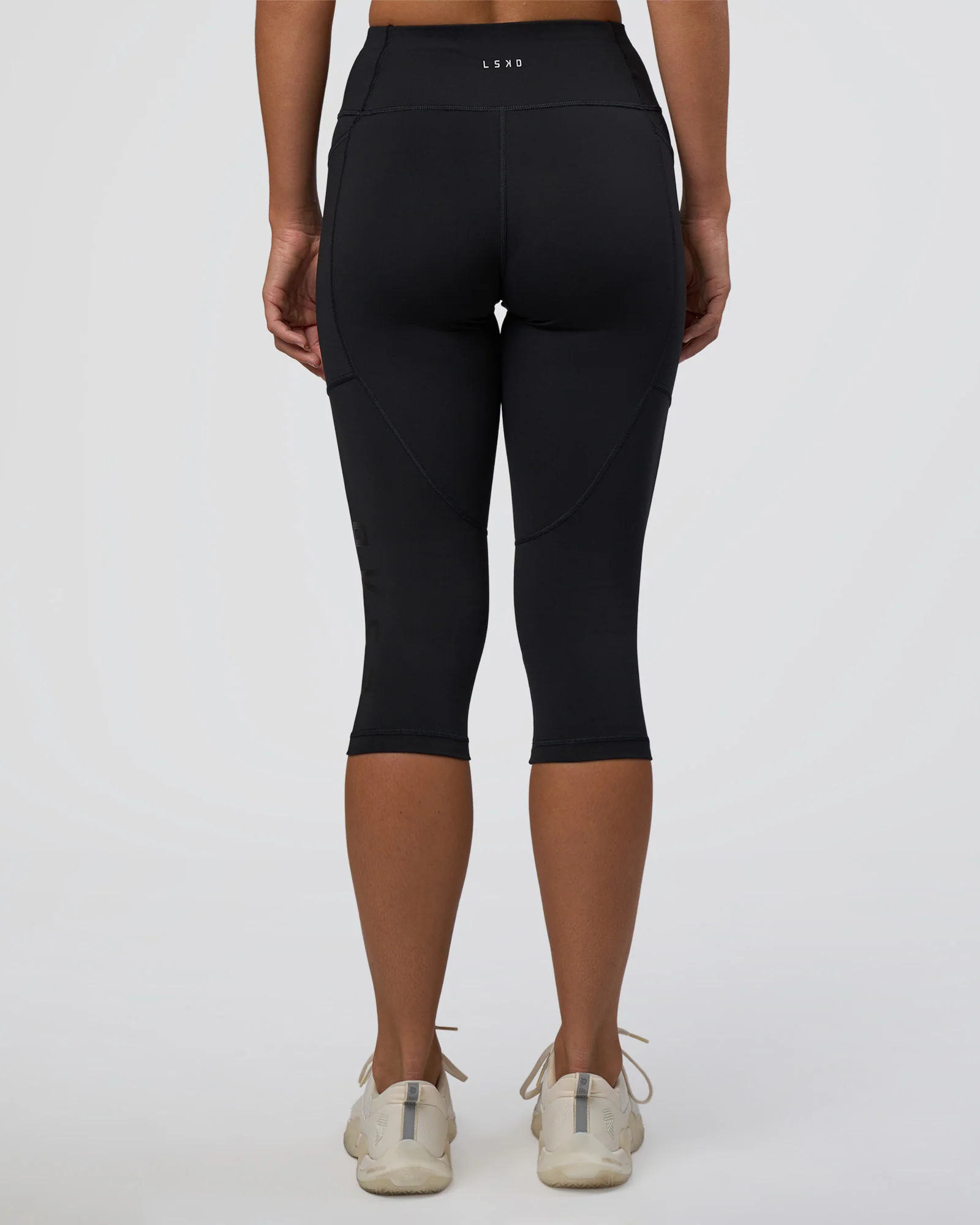 Rep Ultra High-Rise 3/4 Legging Pockets - Black-Black