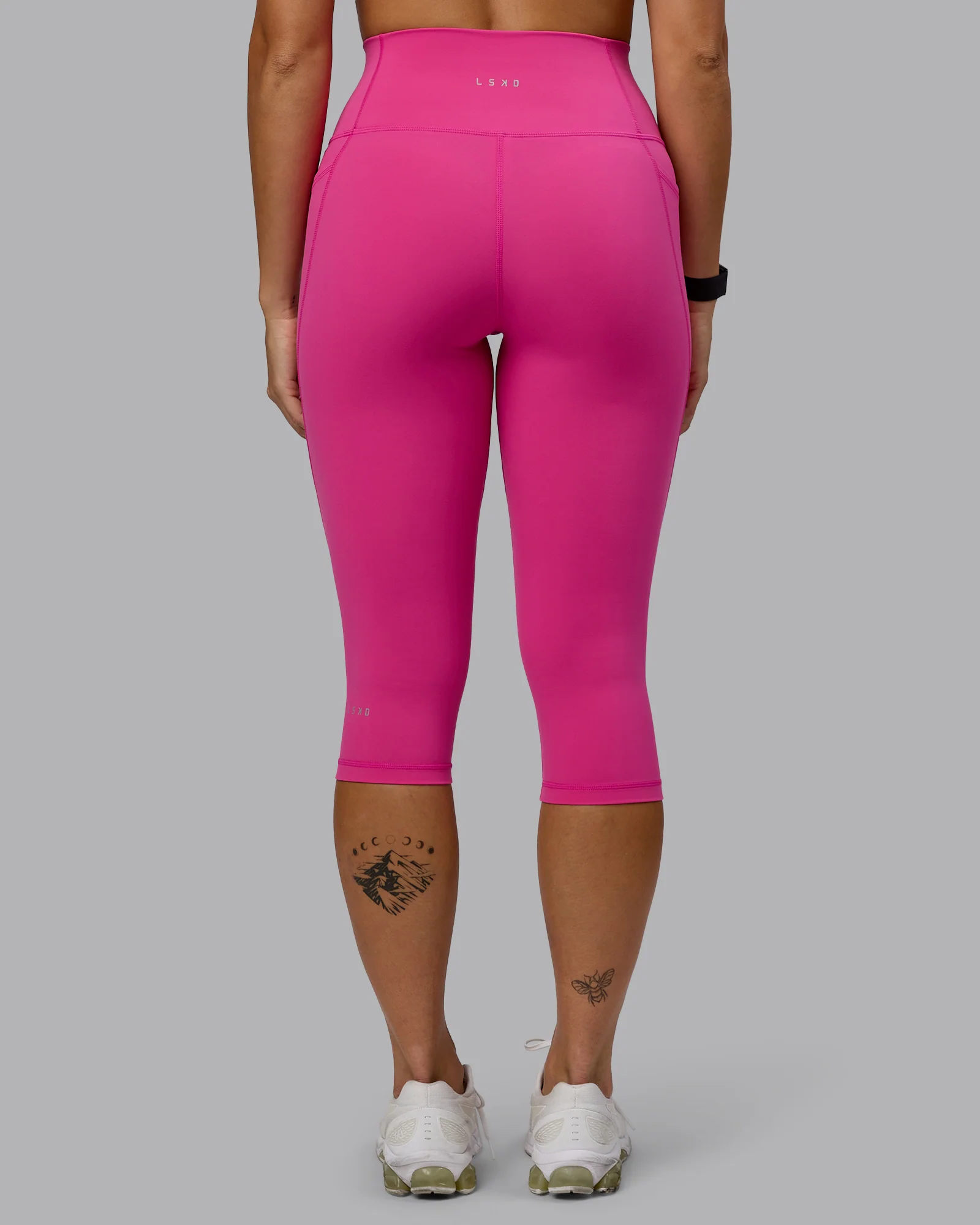 10221-fusion-ultra-high-rise-3-4-legging-pockets-fuchsia-pink-3.webp Fusion Ultra High-Rise 3/4 Legging Pockets - Fuchsia Pink
