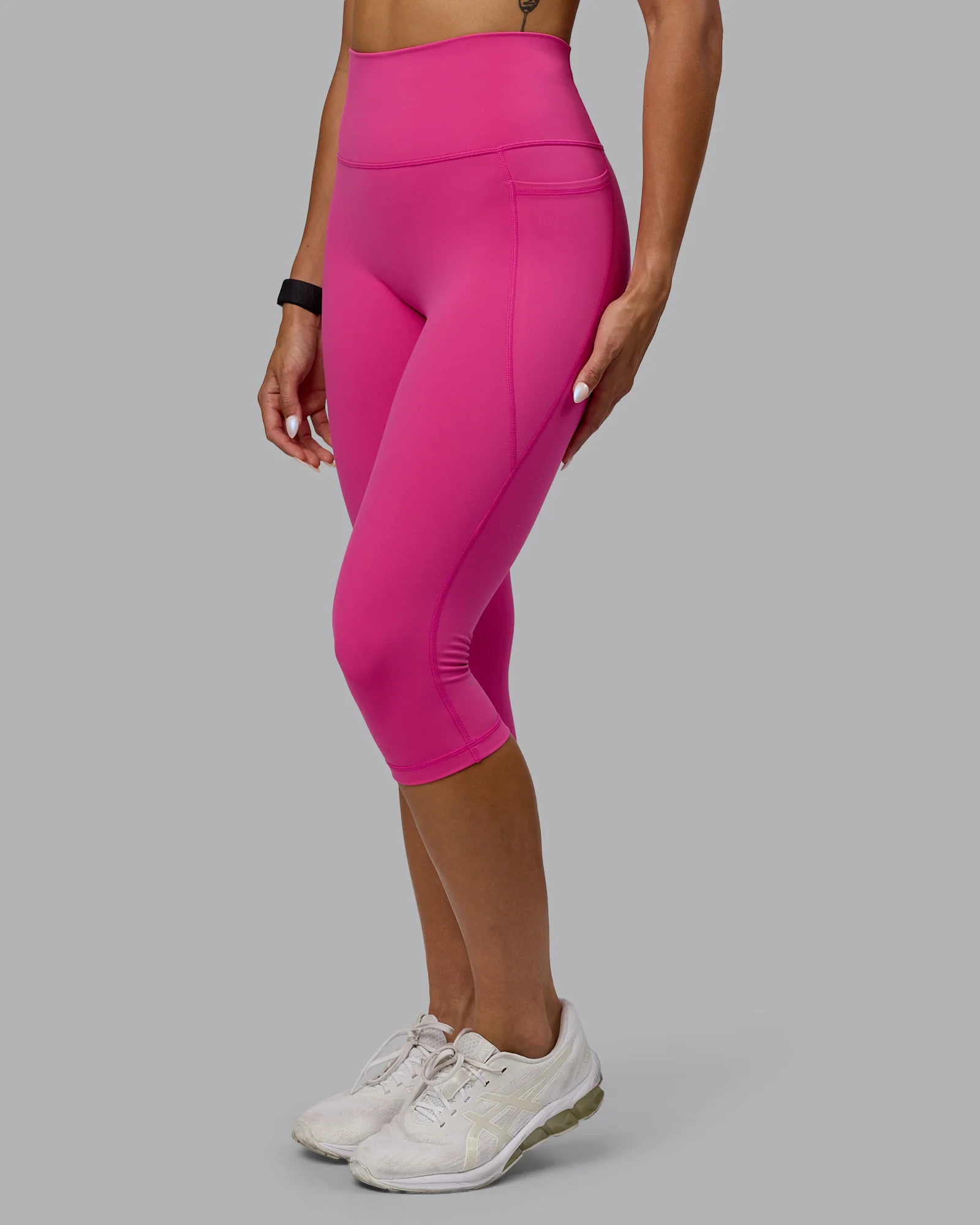 10221-fusion-ultra-high-rise-3-4-legging-pockets-fuchsia-pink-6.webp Fusion Ultra High-Rise 3/4 Legging Pockets - Fuchsia Pink