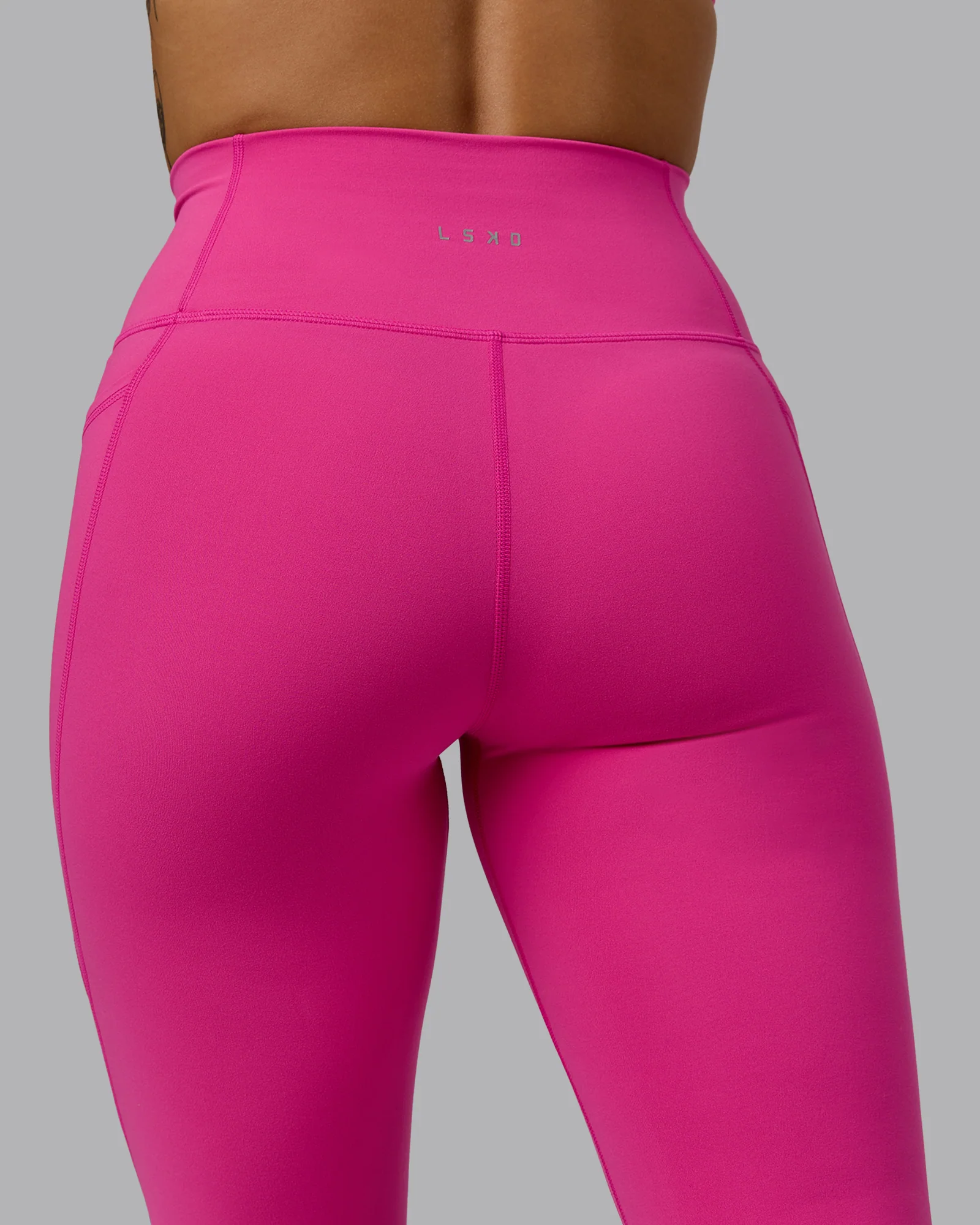 10221-fusion-ultra-high-rise-3-4-legging-pockets-fuchsia-pink-7.webp Fusion Ultra High-Rise 3/4 Legging Pockets - Fuchsia Pink