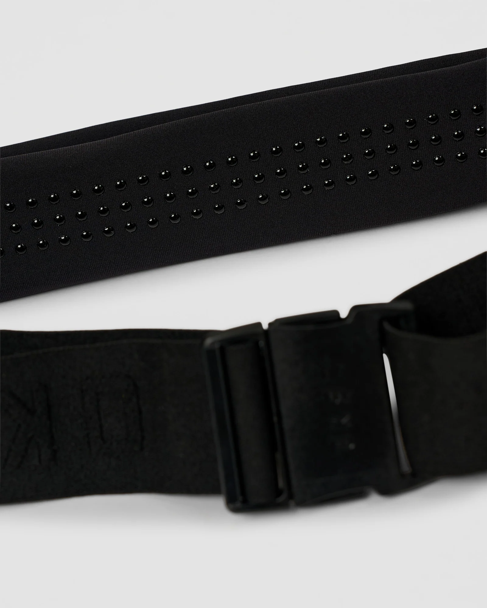 1023-rep-run-belt-2.0-black-white-3.webp Rep Run Belt 2.0 - Black-White