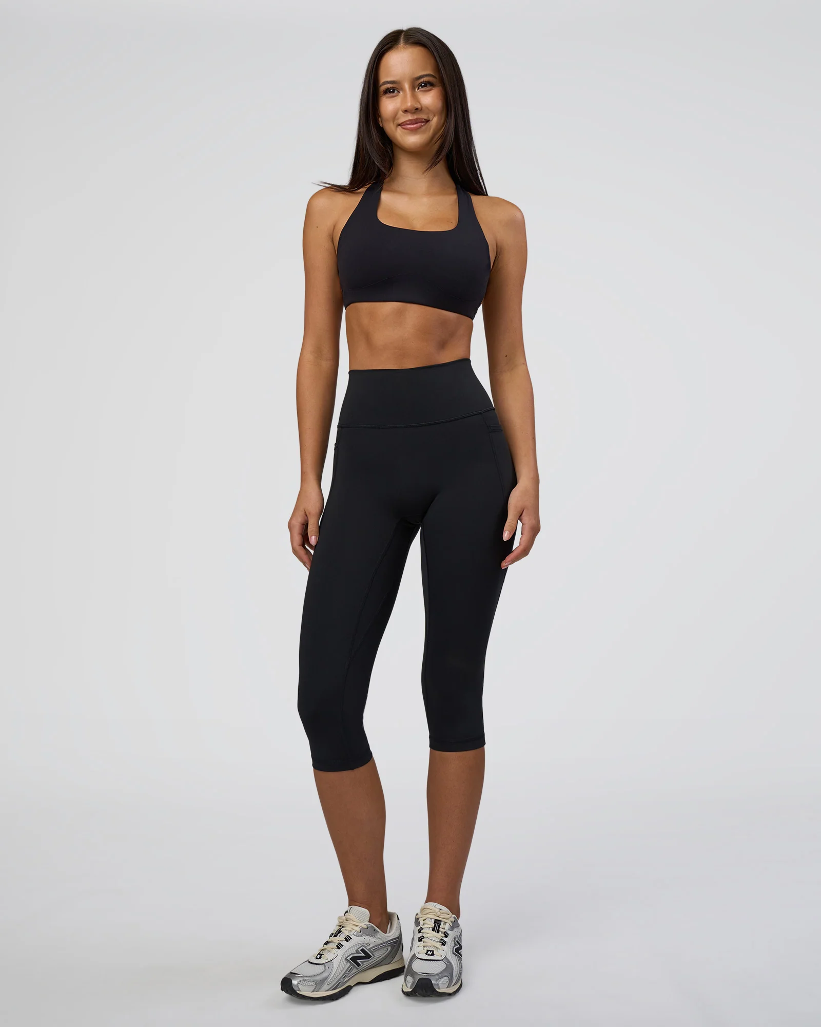 10239-fusion-ultra-high-rise-3-4-legging-pockets-black-6.webp Fusion Ultra High-Rise 3/4 Legging Pockets - Black