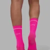1024-fast-performance-crew-socks-neon-pink-white-3.webp Fast Performance Crew Socks - Neon Pink-White