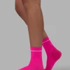 1027-fast-performance-quarter-socks-neon-pink-white-1.webp Fast Performance Quarter Socks - Neon Pink-White