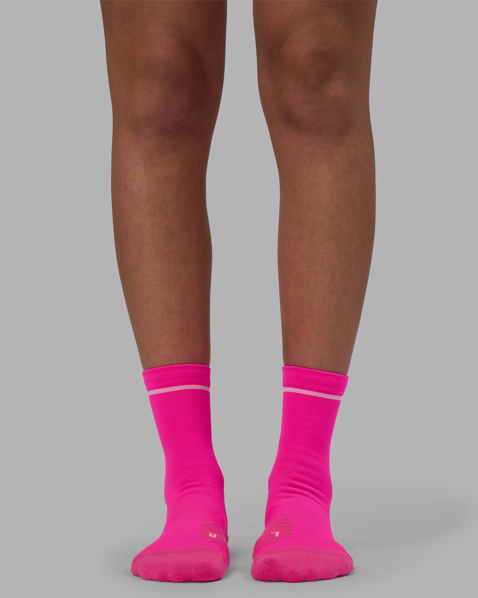 1027-fast-performance-quarter-socks-neon-pink-white-3.webp Fast Performance Quarter Socks - Neon Pink-White