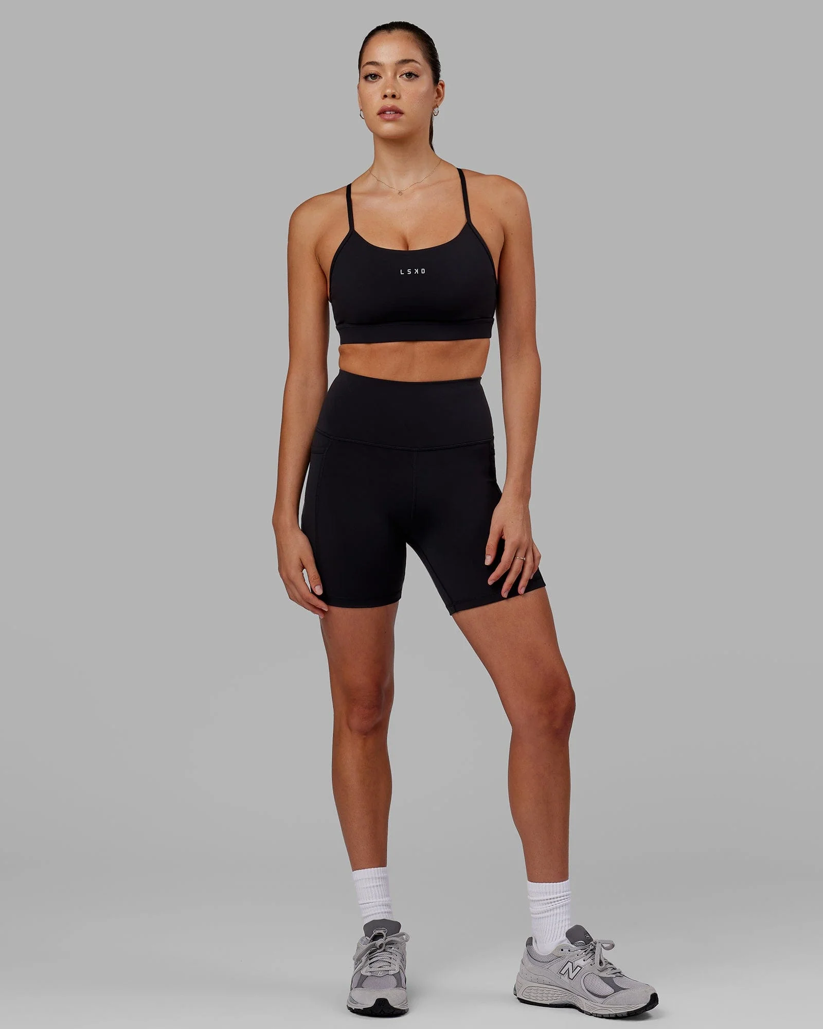 10284-flux-ultra-high-rise-6-short-pockets-black-10.webp Flux Ultra High-Rise 6" Short Pockets - Black