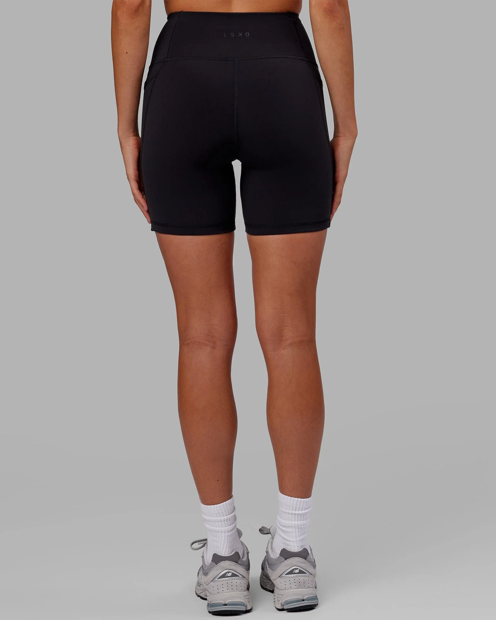 10284-flux-ultra-high-rise-6-short-pockets-black-4.webp Flux Ultra High-Rise 6" Short Pockets - Black