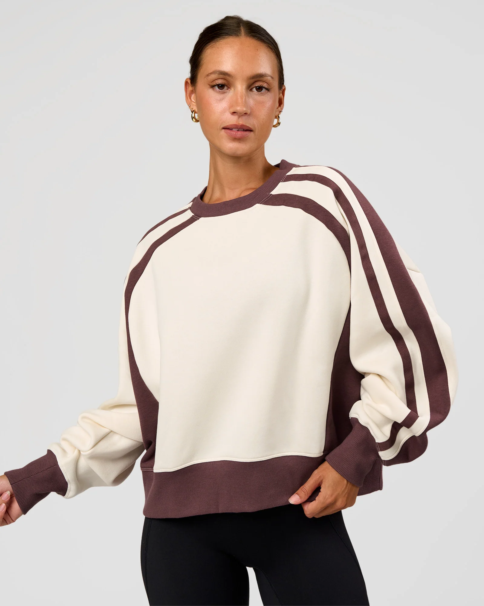 103-lskd-fitness-club-oversized-sweater-off-white-cocoa-powder-2.webp LSKD Fitness Club Oversized Sweater - Off White-Cocoa Powder