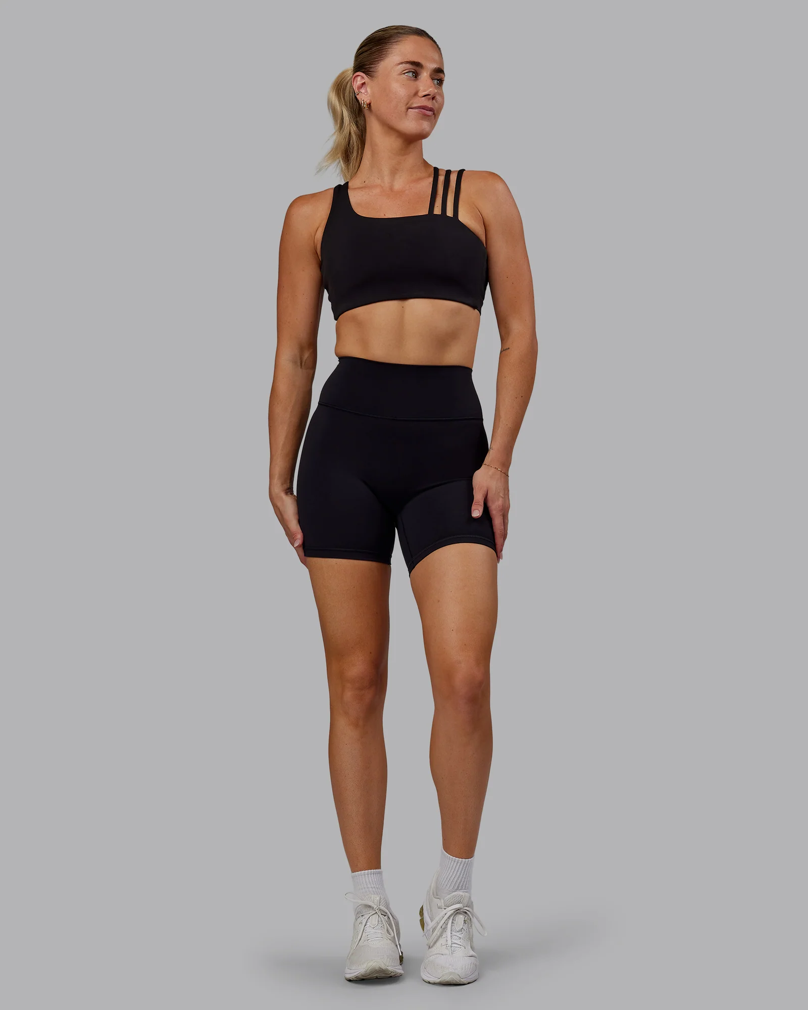 10302-fusion-ultra-high-rise-6-short-black-6.webp Fusion Ultra High-Rise 6" Short - Black