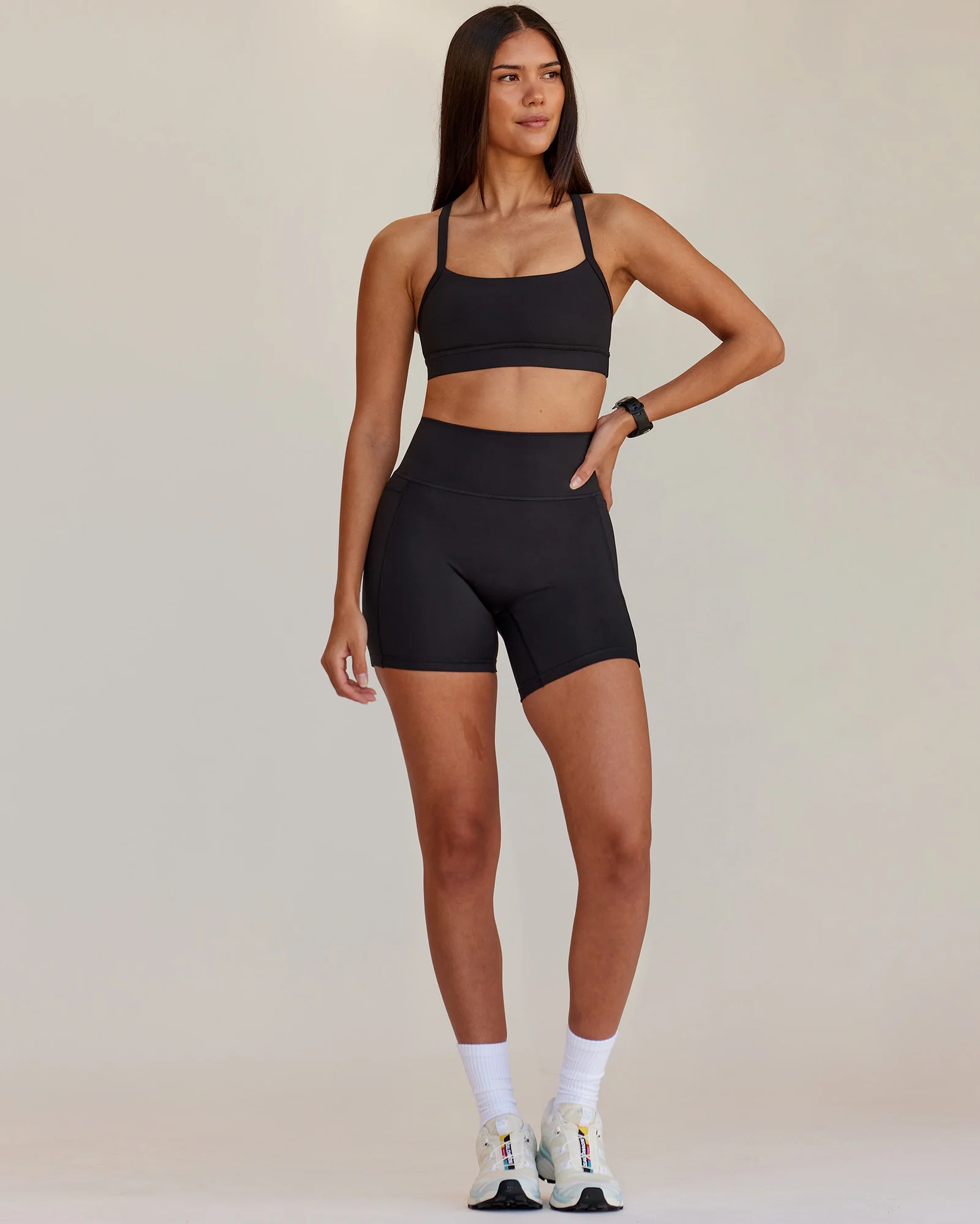 10311-fusion-v-contour-ultra-high-rise-6-short-pockets-black-1.webp Fusion V-Contour Ultra High-Rise 6" Short Pockets - Black