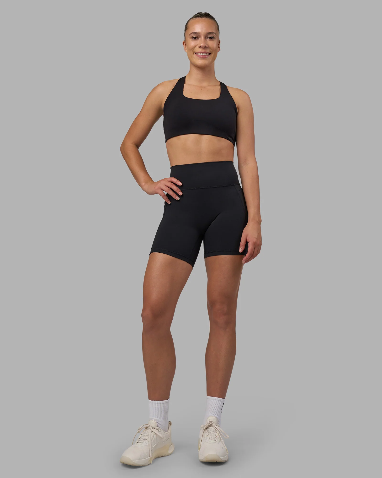 Fusion V-Contour Ultra High-Rise 6" Short Pockets - Black