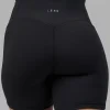 Fusion V-Contour Ultra High-Rise 6" Short Pockets - Black
