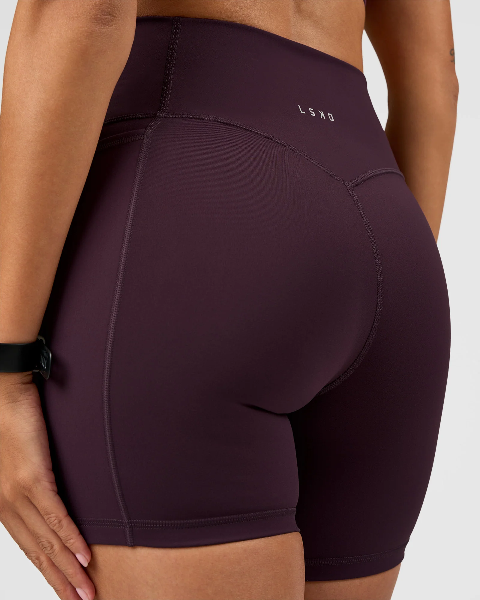 Fusion V-Contour Ultra High-Rise 6" Short Pockets - Midnight Plum
