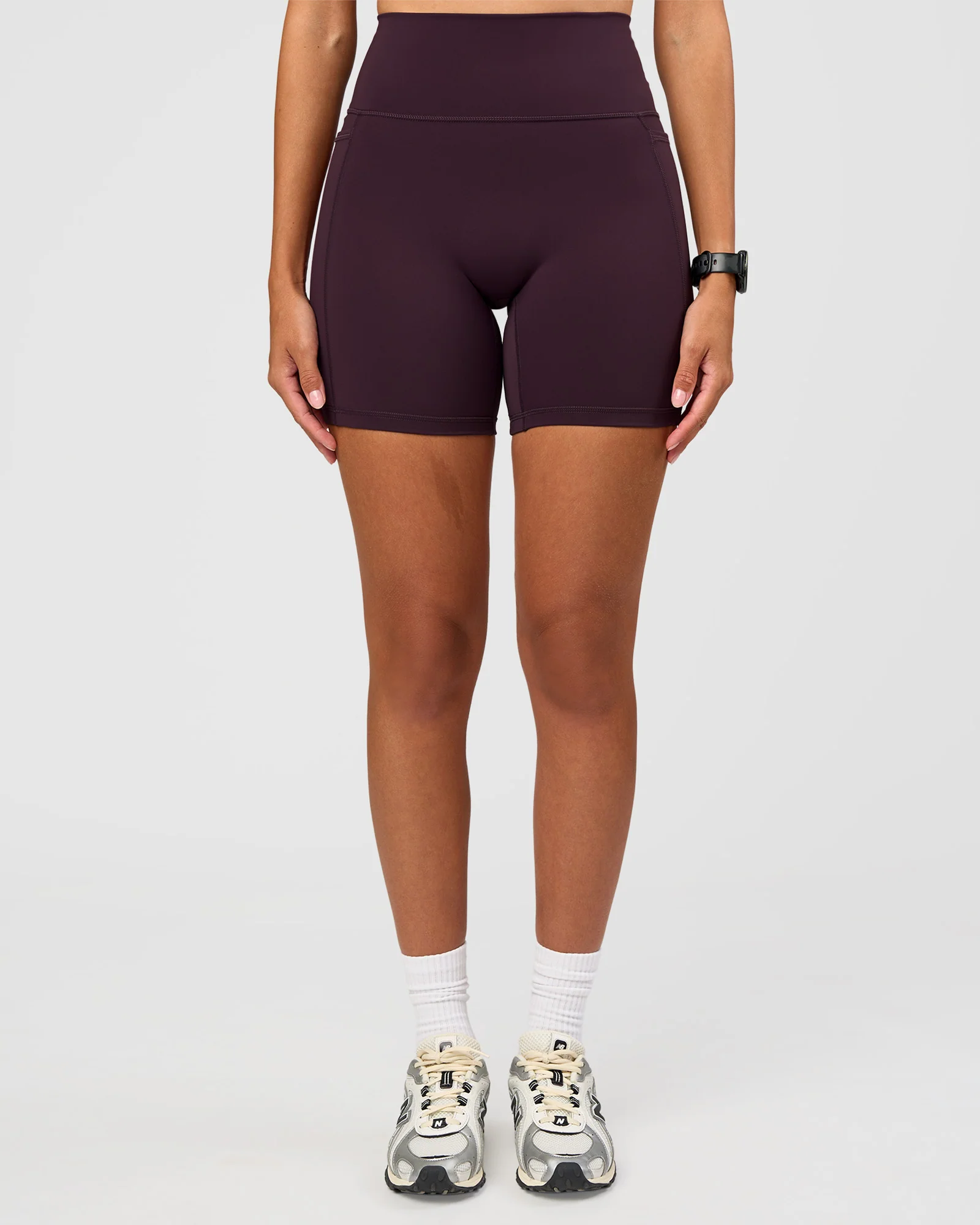 Fusion V-Contour Ultra High-Rise 6" Short Pockets - Midnight Plum