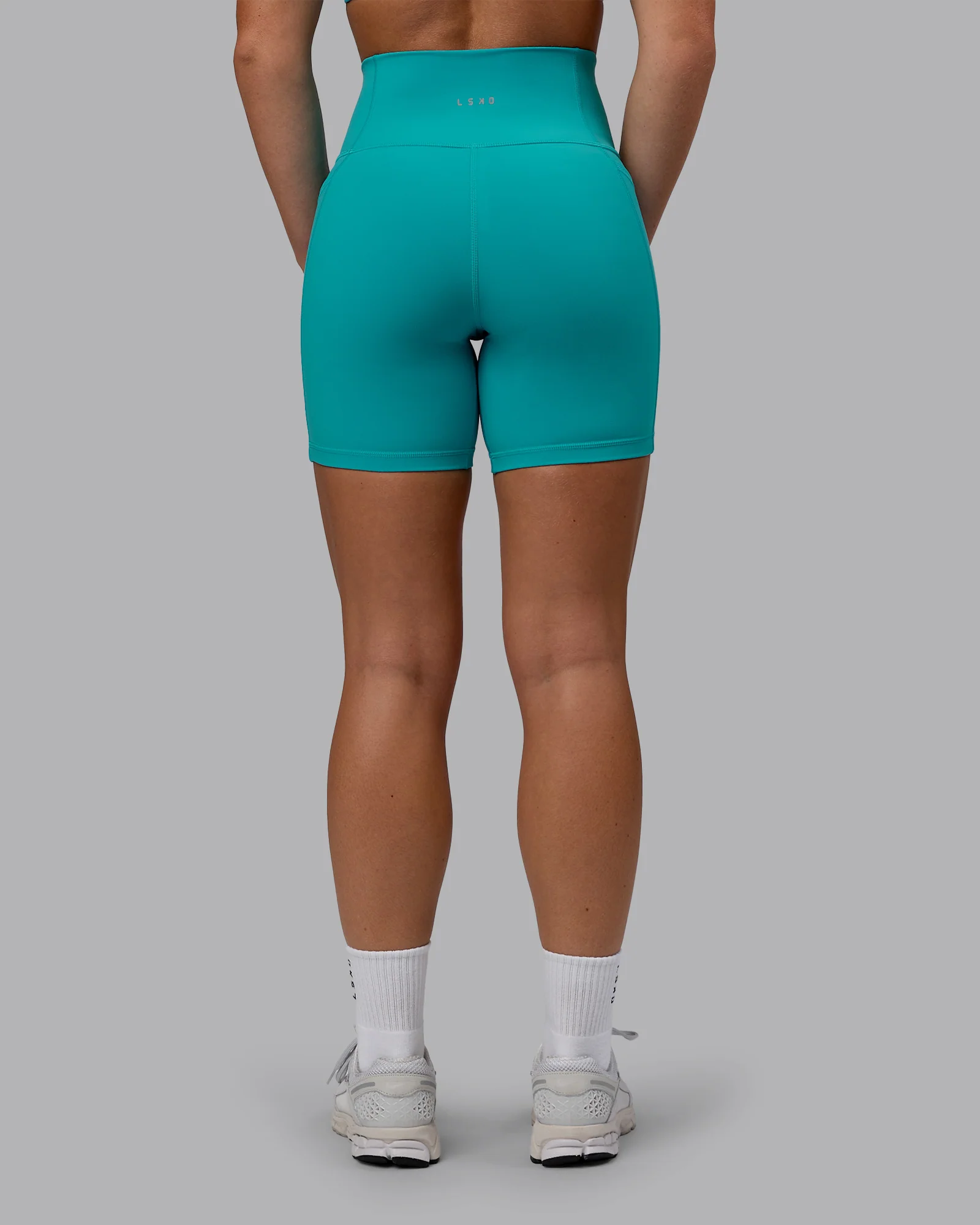 10329-fusion-ultra-high-rise-6-short-pockets-uplift-blue-3.webp Fusion Ultra High-Rise 6" Short Pockets - Uplift Blue