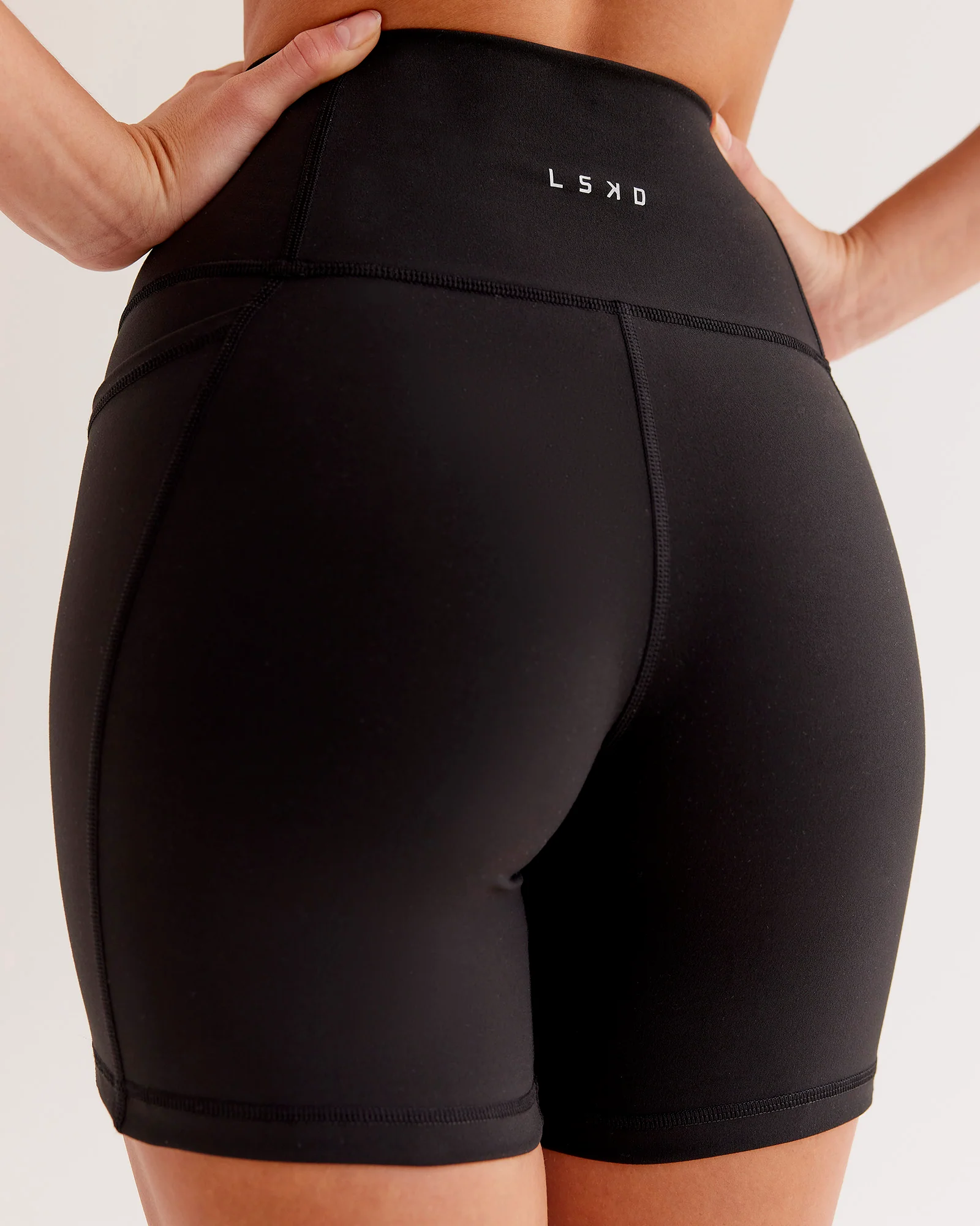 10356-o.g.-fusion-ultra-high-rise-6-short-pockets-black-4.webp O.G. Fusion Ultra High-Rise 6" Short Pockets - Black