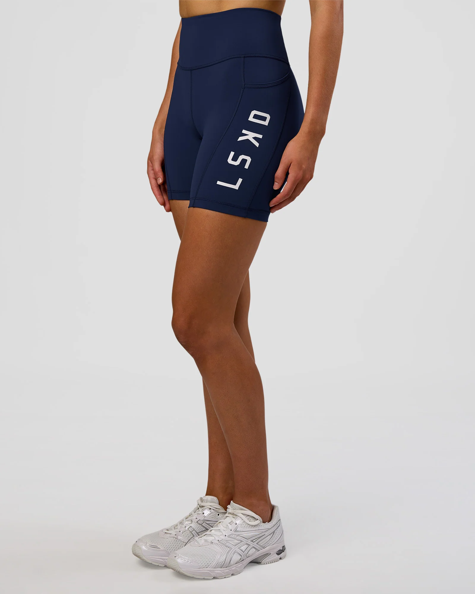 10411-future-navy-white-2xs-future-navy-white-2xs-variation-1.webp Rep Ultra High-Rise 6" Short Pockets - Future Navy-White