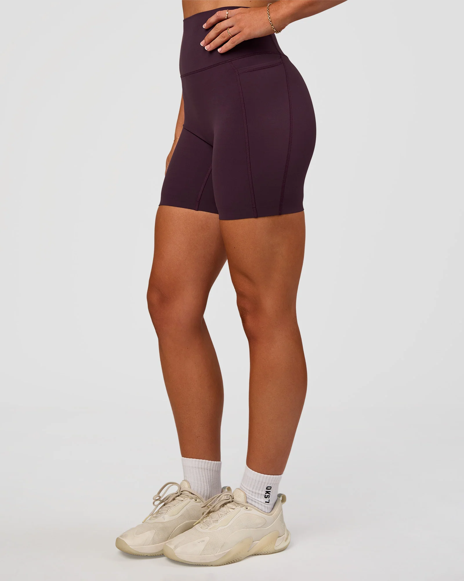 10419-elixir-ultra-high-rise-6-short-pockets-midnight-plum-1.webp Elixir Ultra High-Rise 6” Short Pockets - Midnight Plum