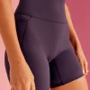 10419-elixir-ultra-high-rise-6-short-pockets-midnight-plum-3.webp Elixir Ultra High-Rise 6” Short Pockets - Midnight Plum