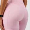 10446-fusion-v-contour-ultra-high-rise-6-short-pockets-marshmallow-2.webp Fusion V-Contour Ultra High-Rise 6" Short Pockets - Marshmallow