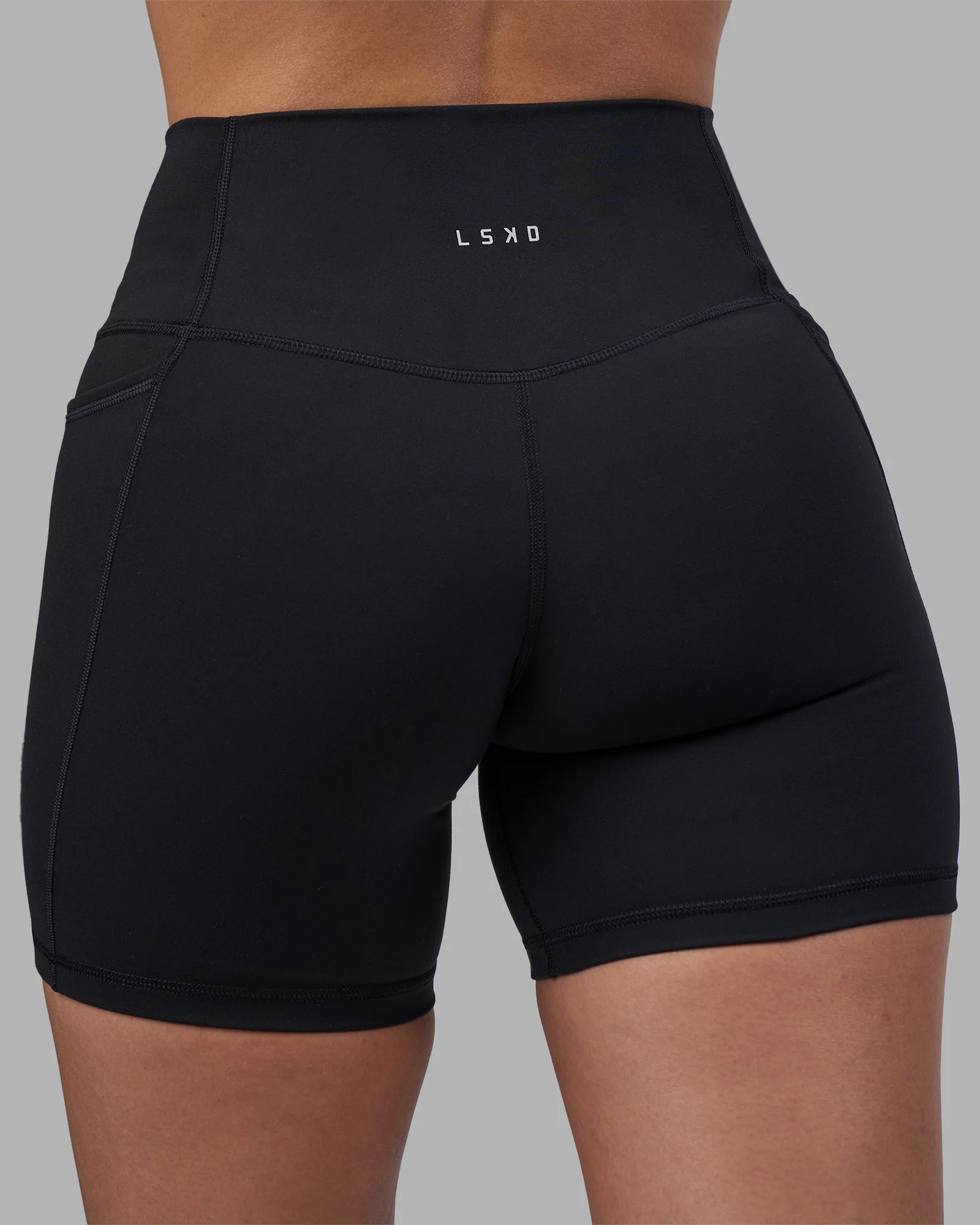 10455-fusion-high-rise-6-short-pockets-black-8.webp Fusion High-Rise 6" Short Pockets - Black