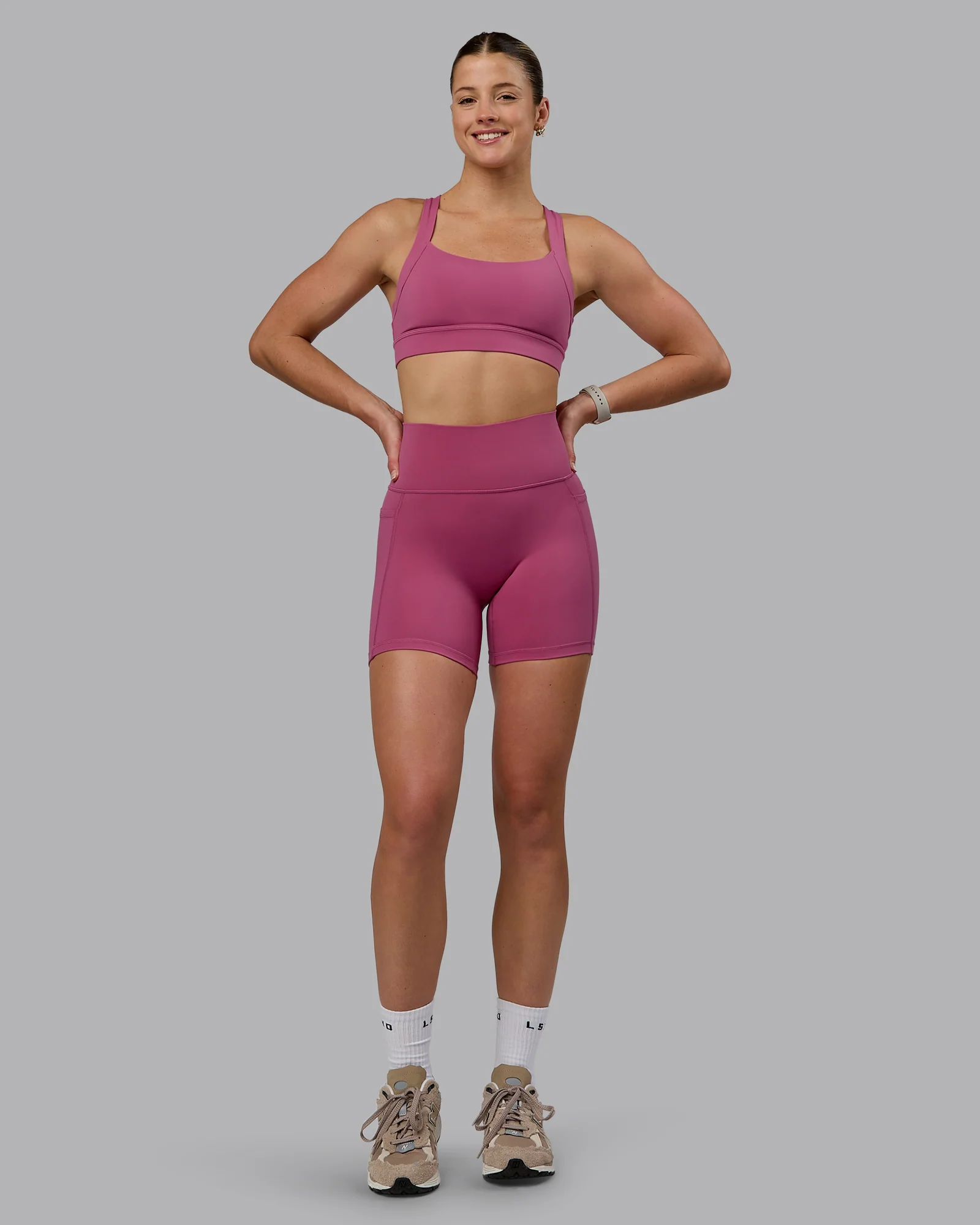10554-fusion-ultra-high-rise-6-short-pockets-mauve-haze-5.webp Fusion Ultra High-Rise 6" Short Pockets - Mauve Haze