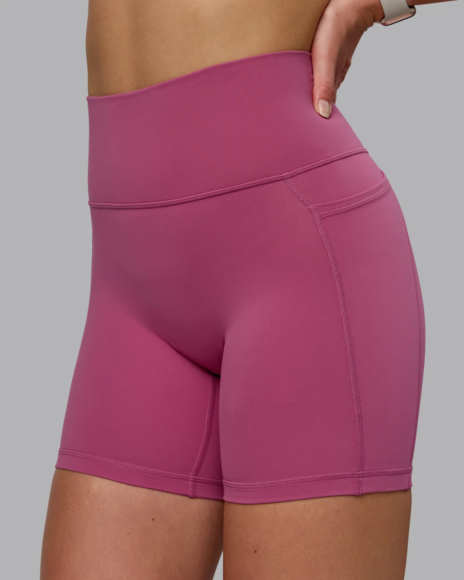10554-fusion-ultra-high-rise-6-short-pockets-mauve-haze-7.webp Fusion Ultra High-Rise 6" Short Pockets - Mauve Haze