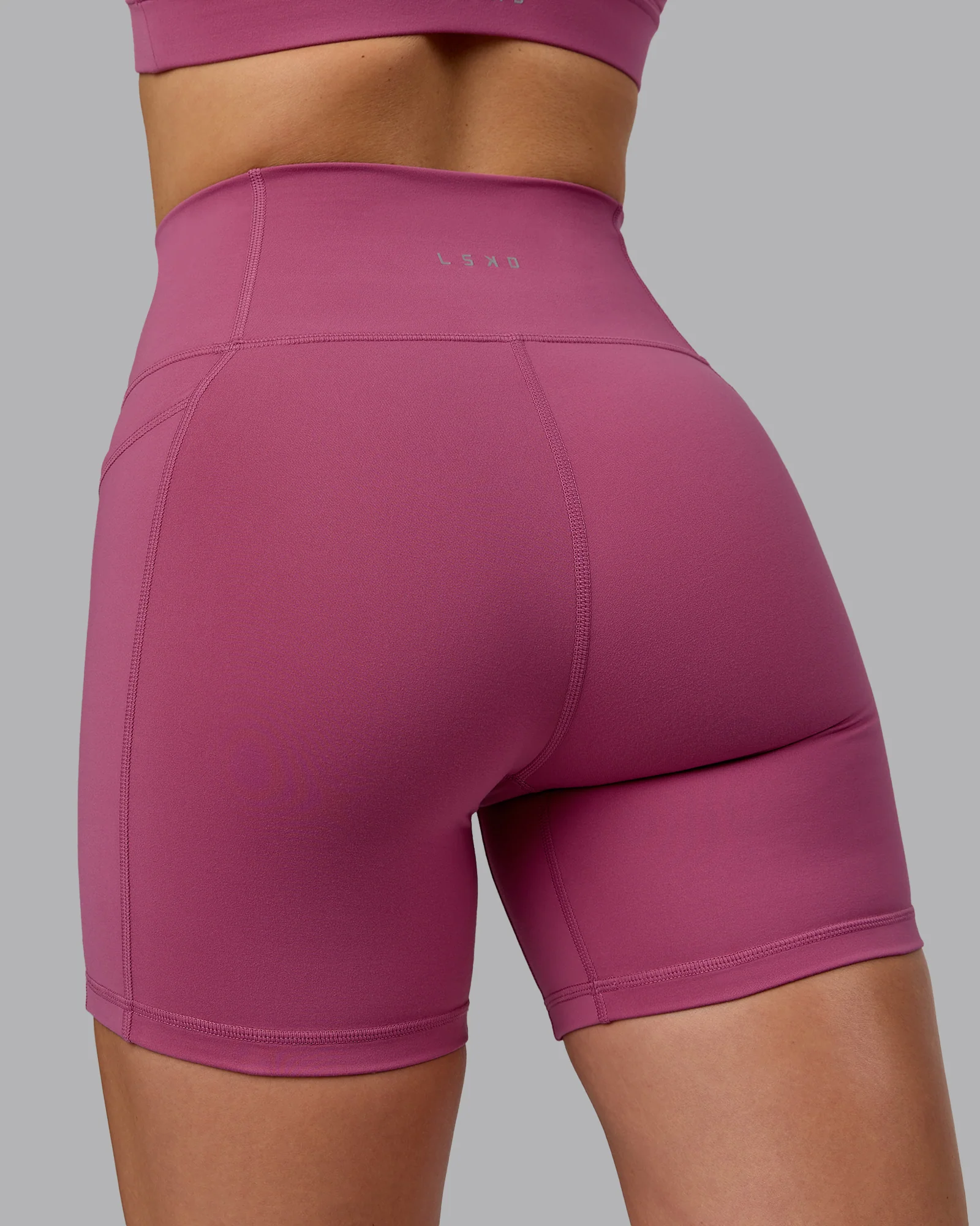 10554-fusion-ultra-high-rise-6-short-pockets-mauve-haze-8.webp Fusion Ultra High-Rise 6" Short Pockets - Mauve Haze