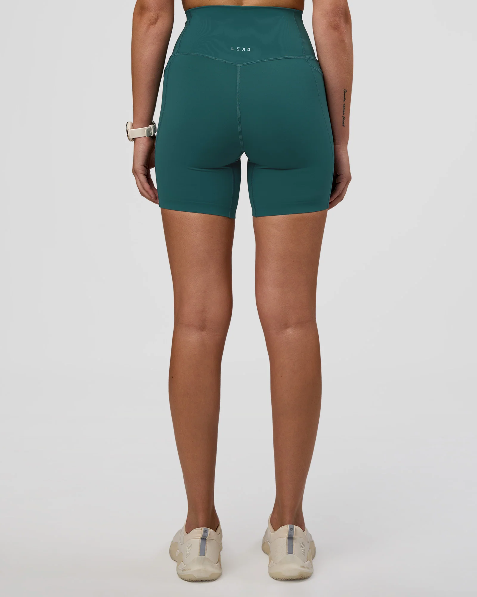 Elixir Ultra High-Rise 6" Short Pockets - Transformative Teal