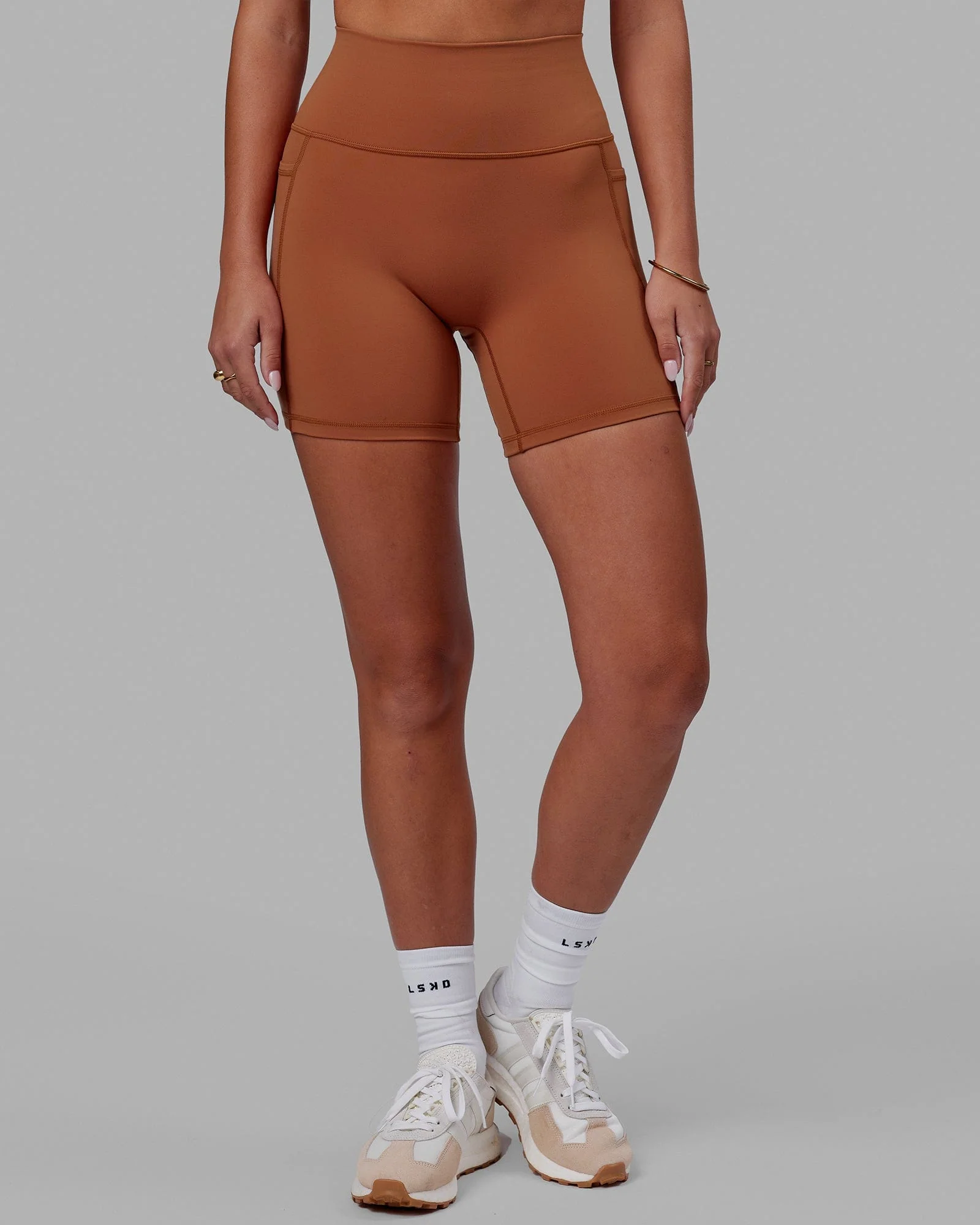10630-fusion-ultra-high-rise-6-short-pockets-hazel-1.webp Fusion Ultra High-Rise 6" Short Pockets - Hazel