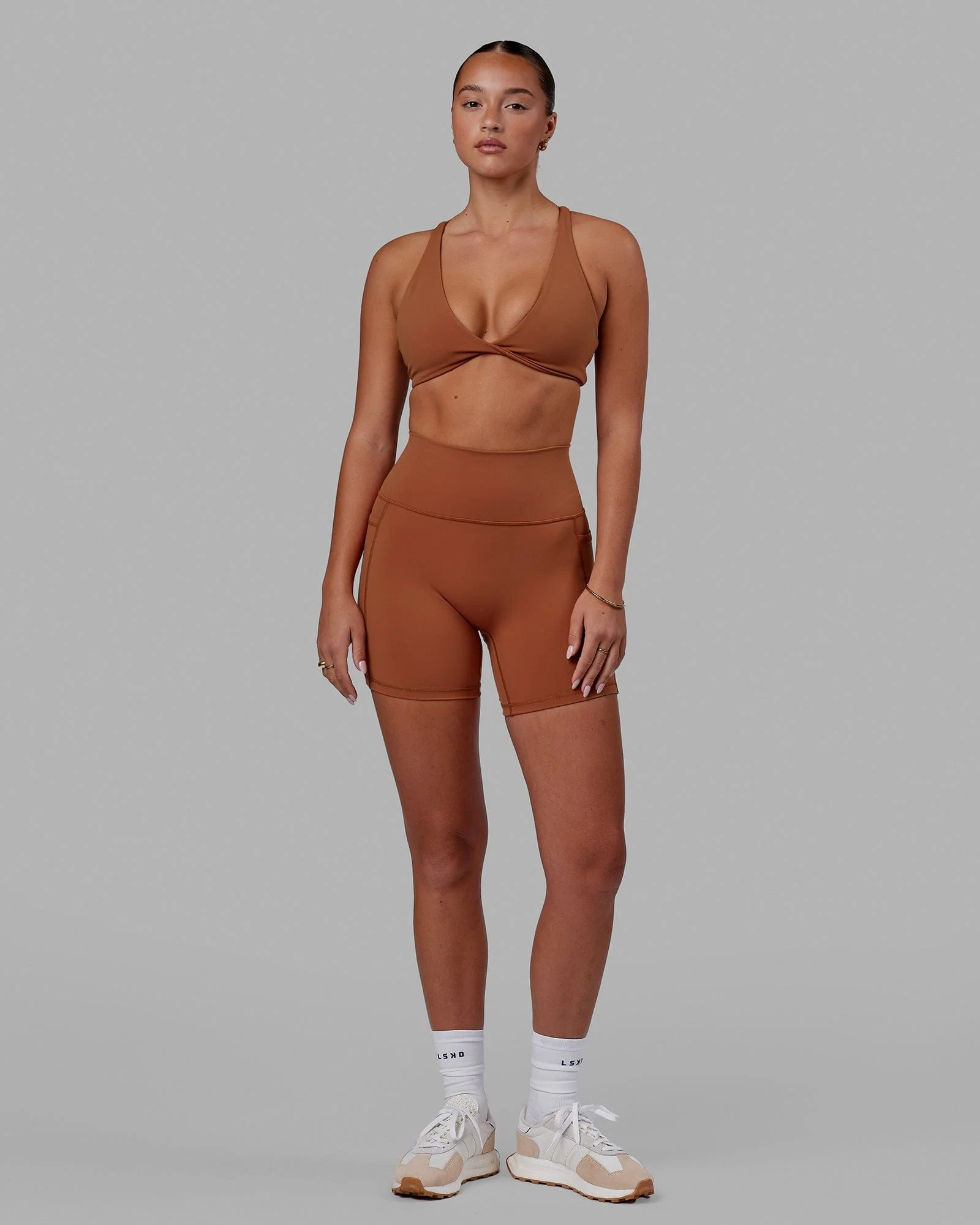 10630-fusion-ultra-high-rise-6-short-pockets-hazel-3.webp Fusion Ultra High-Rise 6" Short Pockets - Hazel