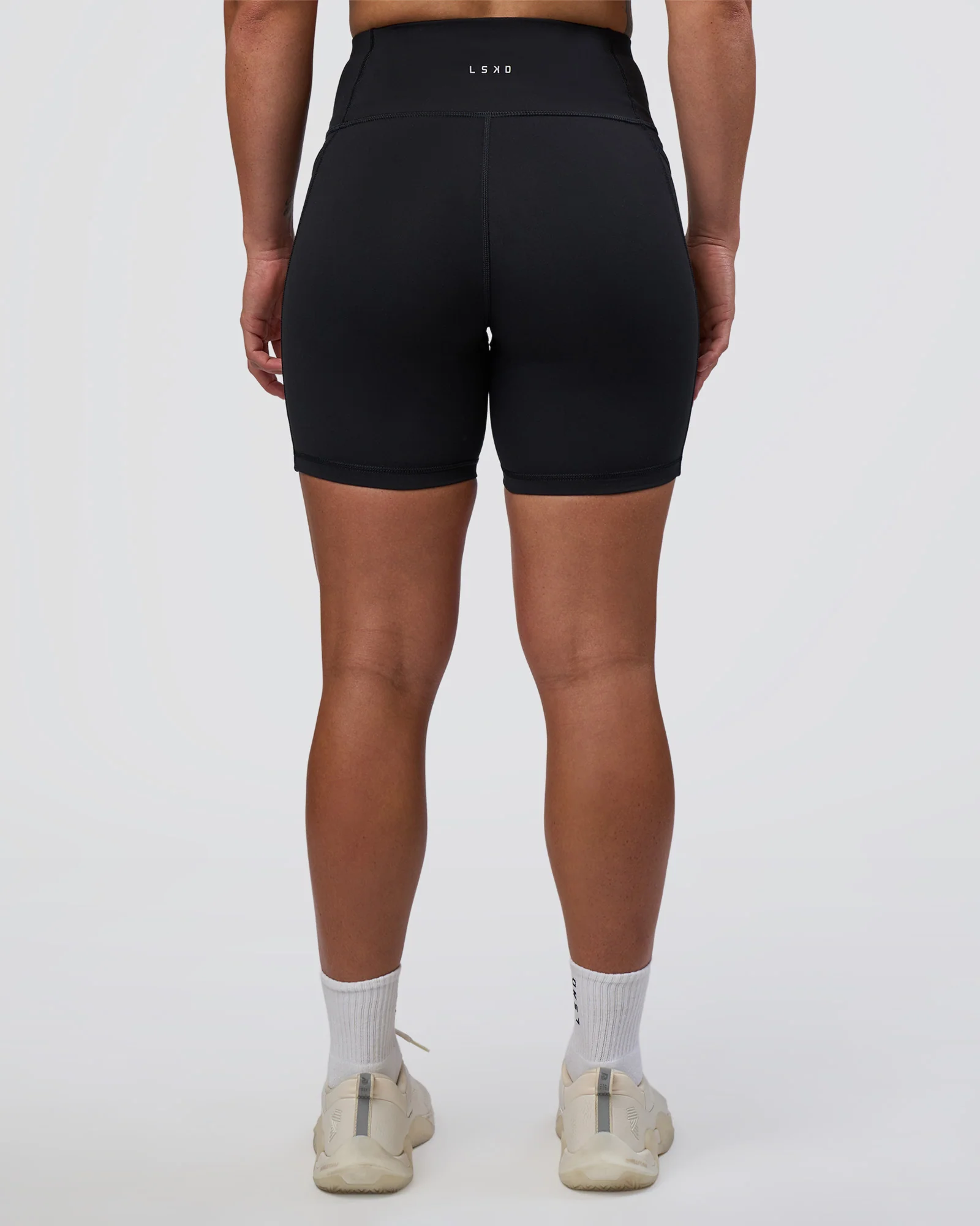 10702-rep-ultra-high-rise-6-short-pockets-black-bright-raspberry-4.webp Rep Ultra High-Rise 6" Short Pockets - Black-Bright Raspberry