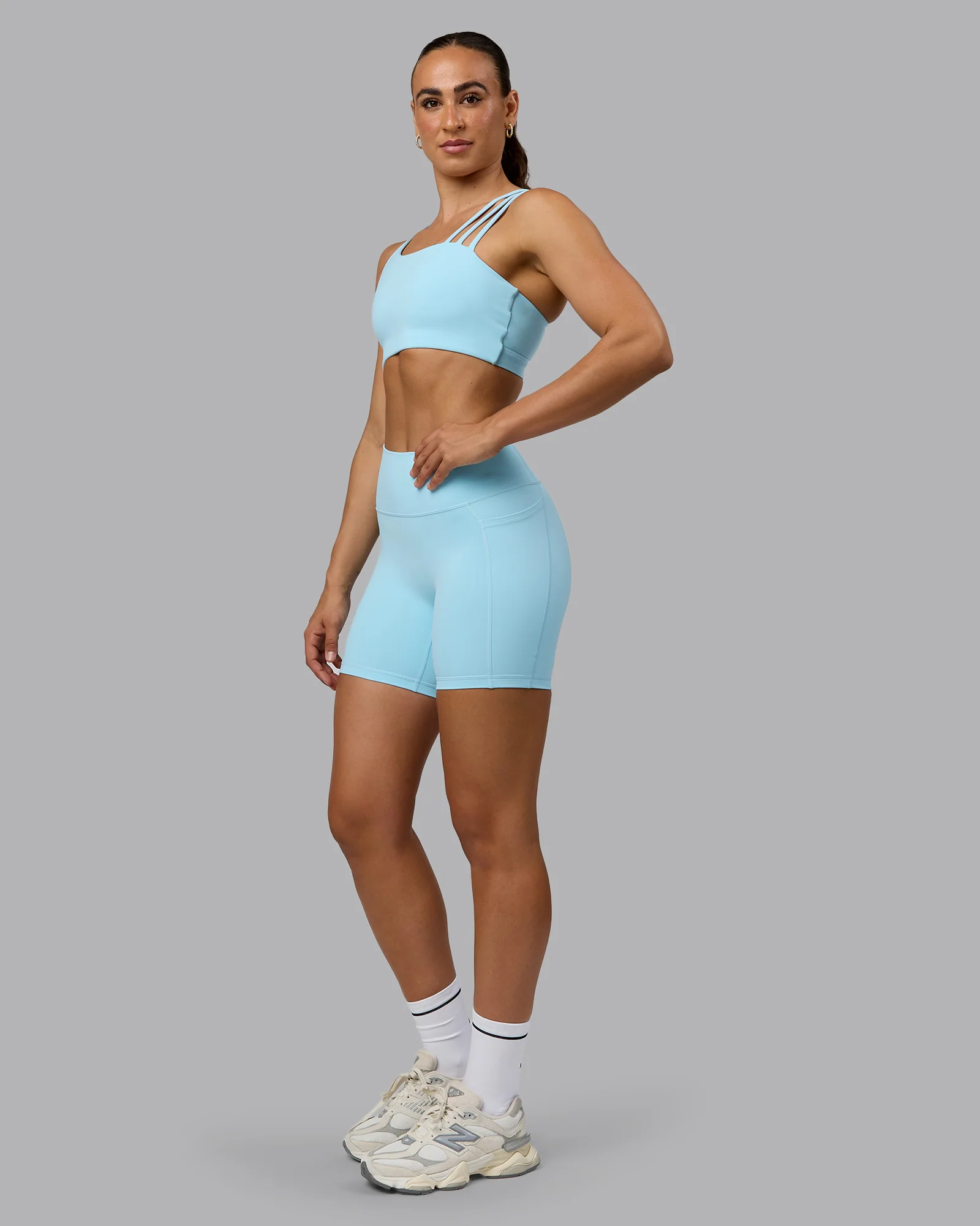 10729-fusion-ultra-high-rise-6-short-pockets-crystal-blue-2.webp Fusion Ultra High-Rise 6" Short Pockets - Crystal Blue